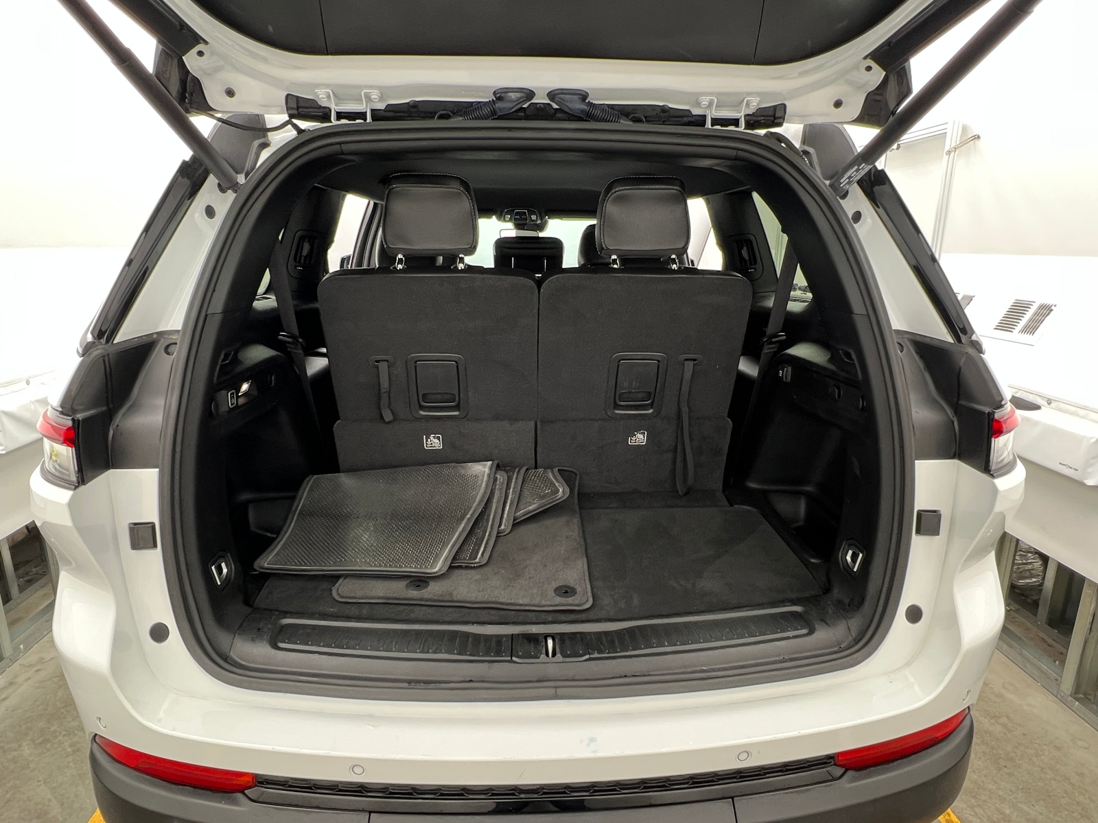 Thumbnail: 2024 Jeep Grand Cherokee L - 7