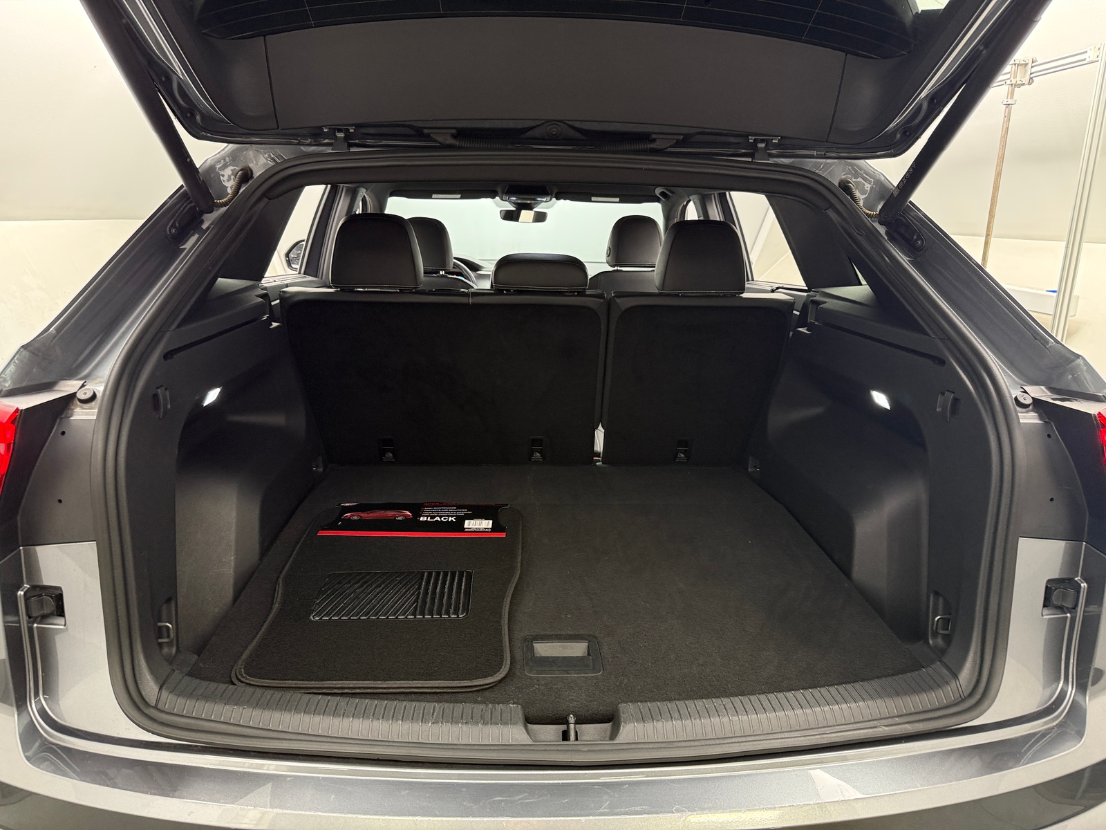 Thumbnail: 2024 Volkswagen Atlas - 6