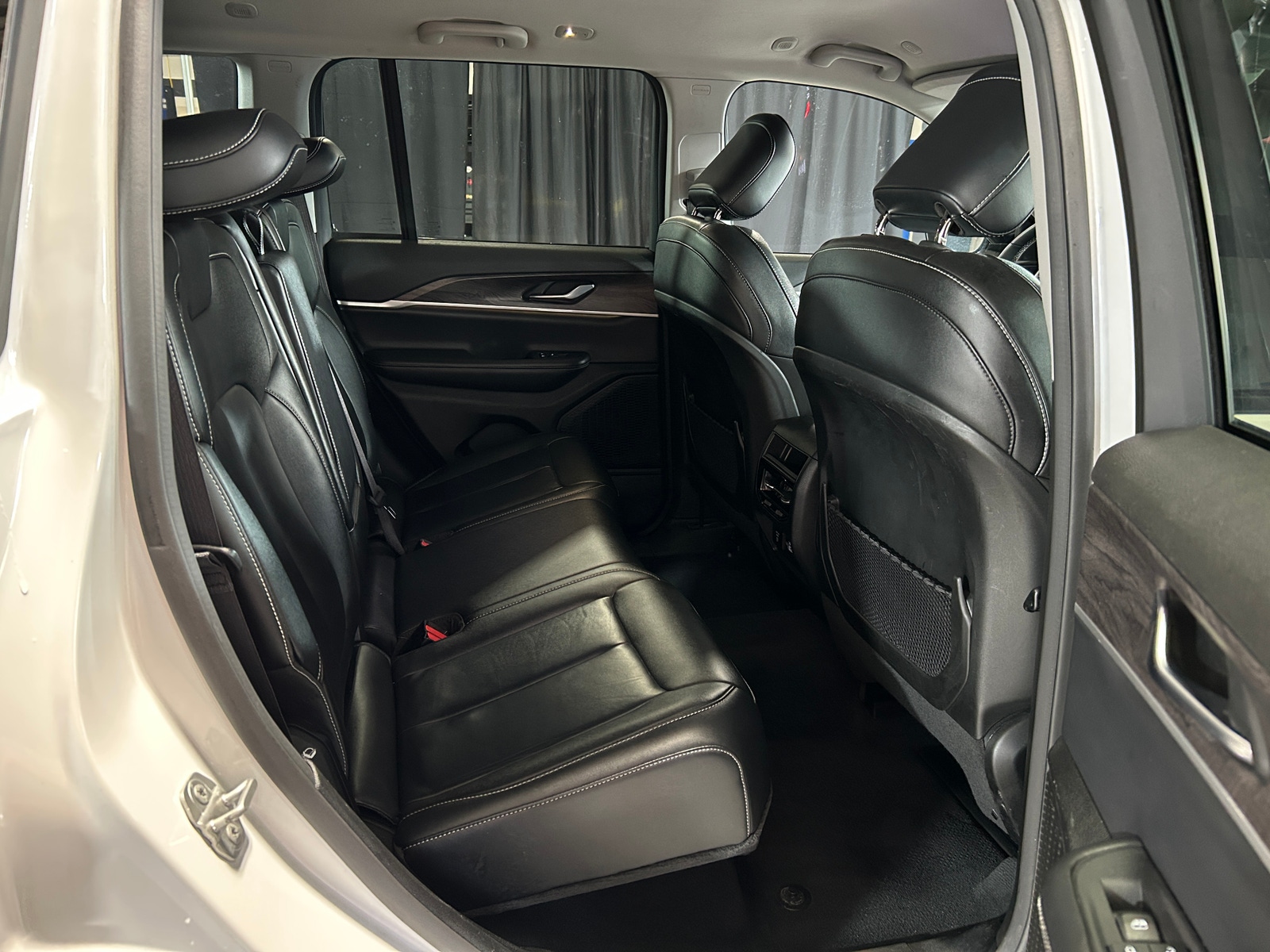 Thumbnail: 2023 Jeep Grand Cherokee - 6