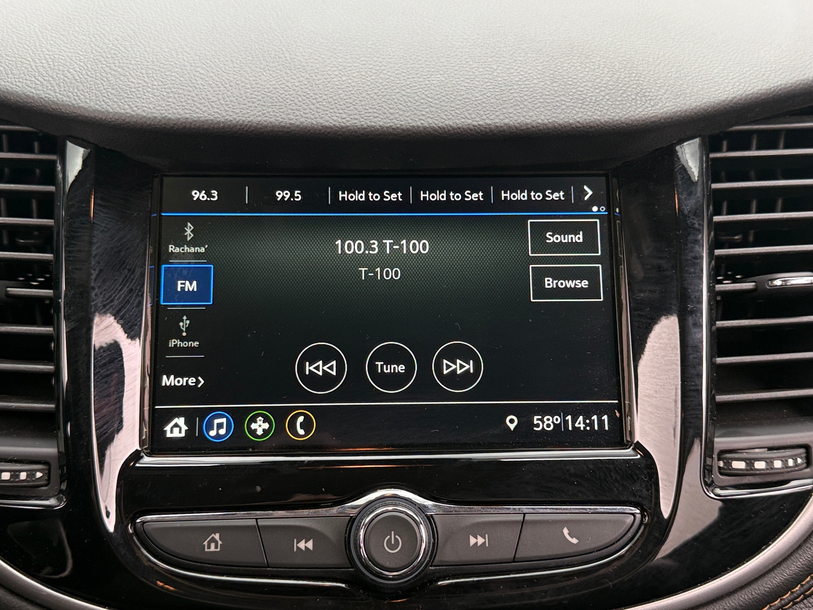 Thumbnail: 2019 Chevrolet Trax - 4