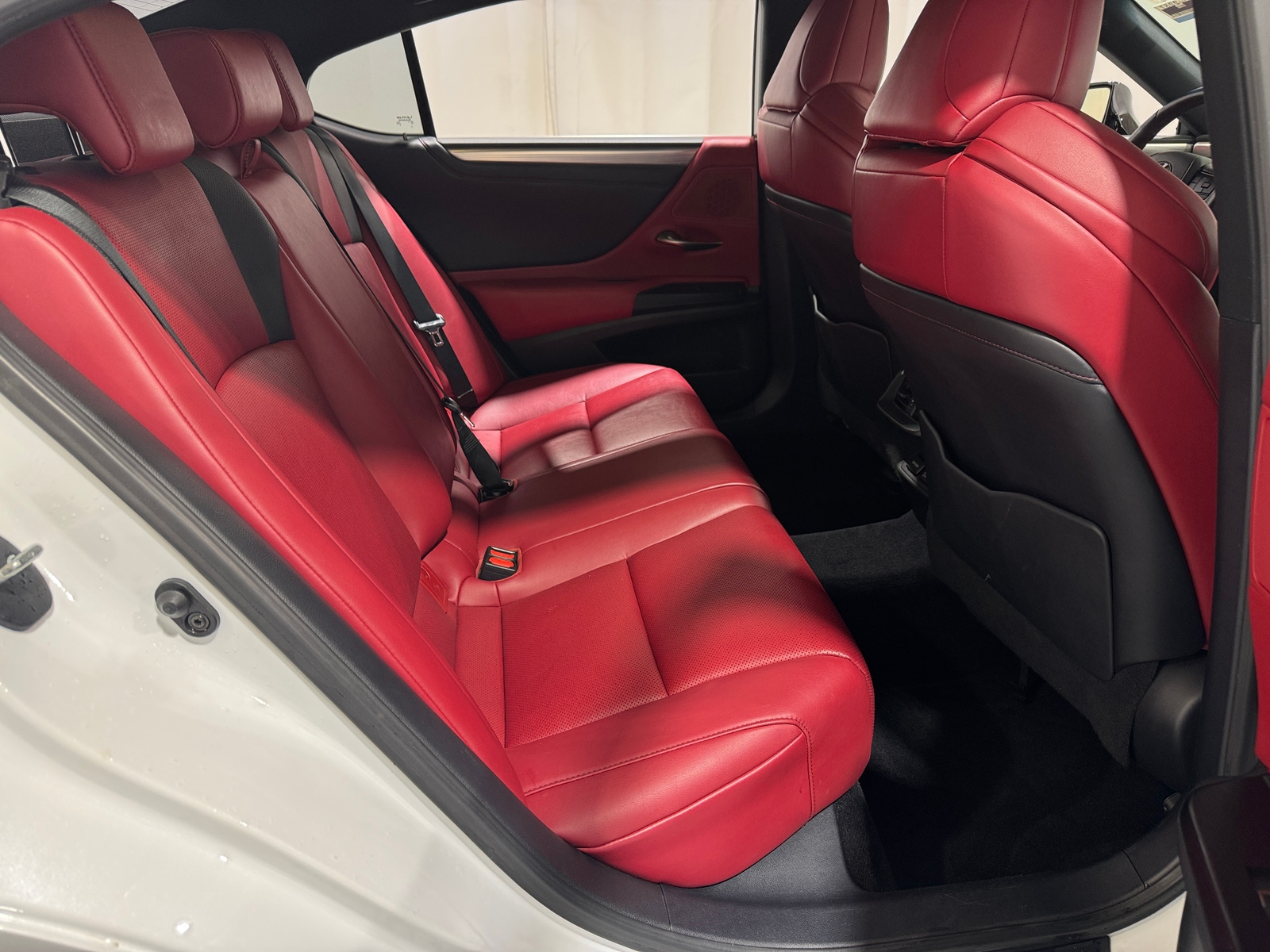 Thumbnail: 2021 Lexus ES - 5