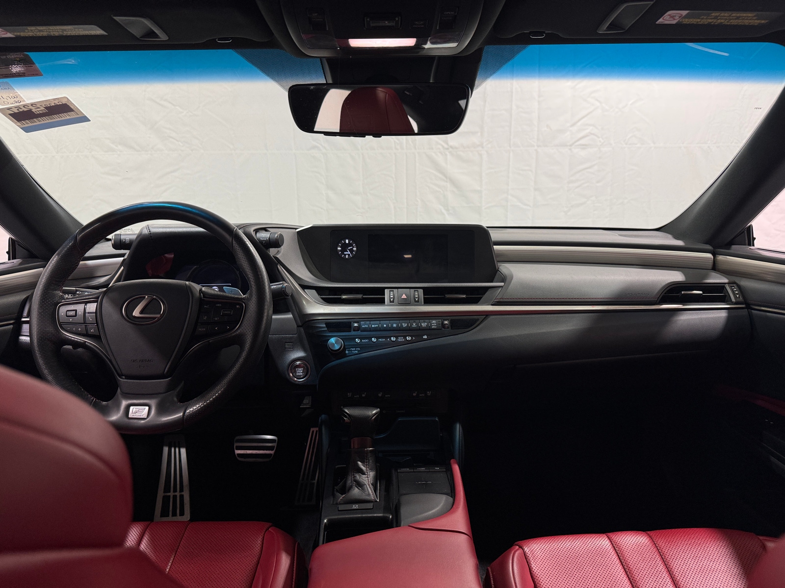 Thumbnail: 2021 Lexus ES - 2