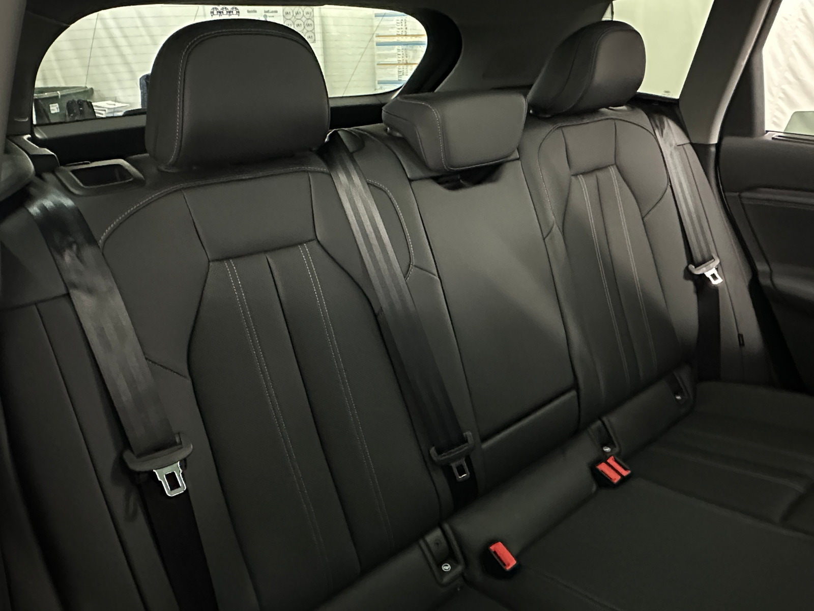 Thumbnail: 2025 Audi Q6 e-tron - 5