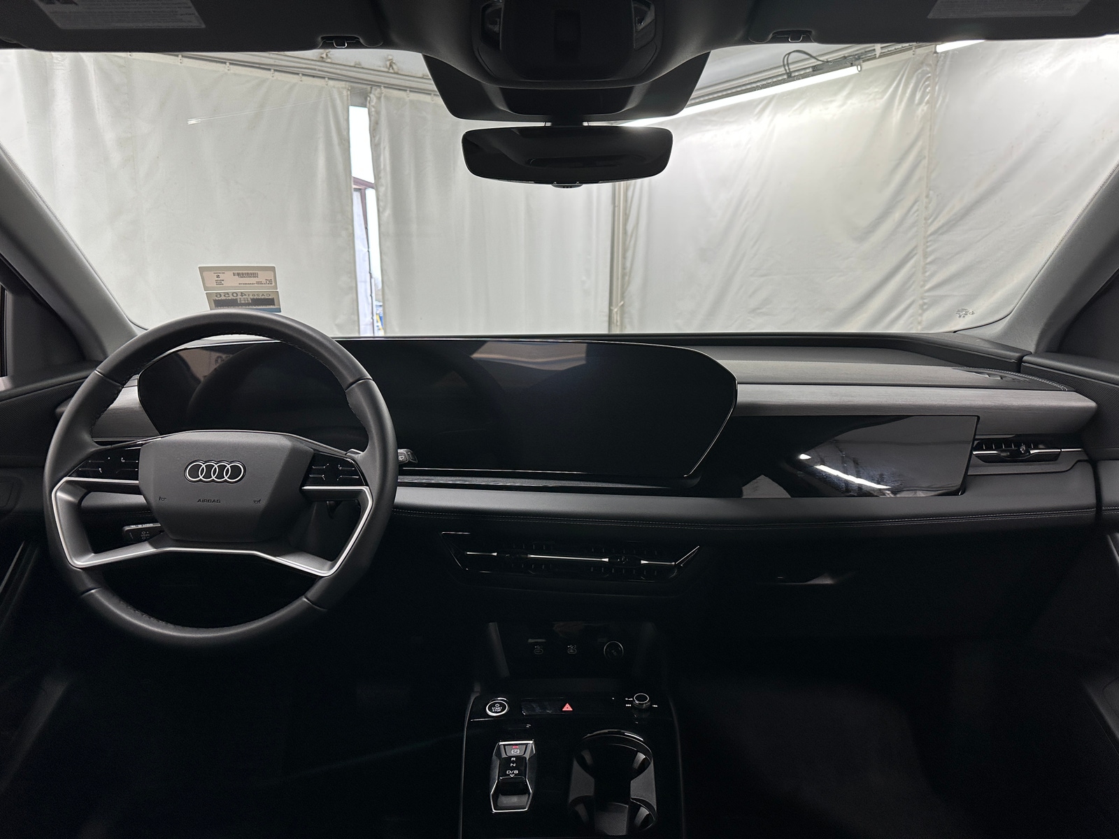 Thumbnail: 2025 Audi Q6 e-tron - 2