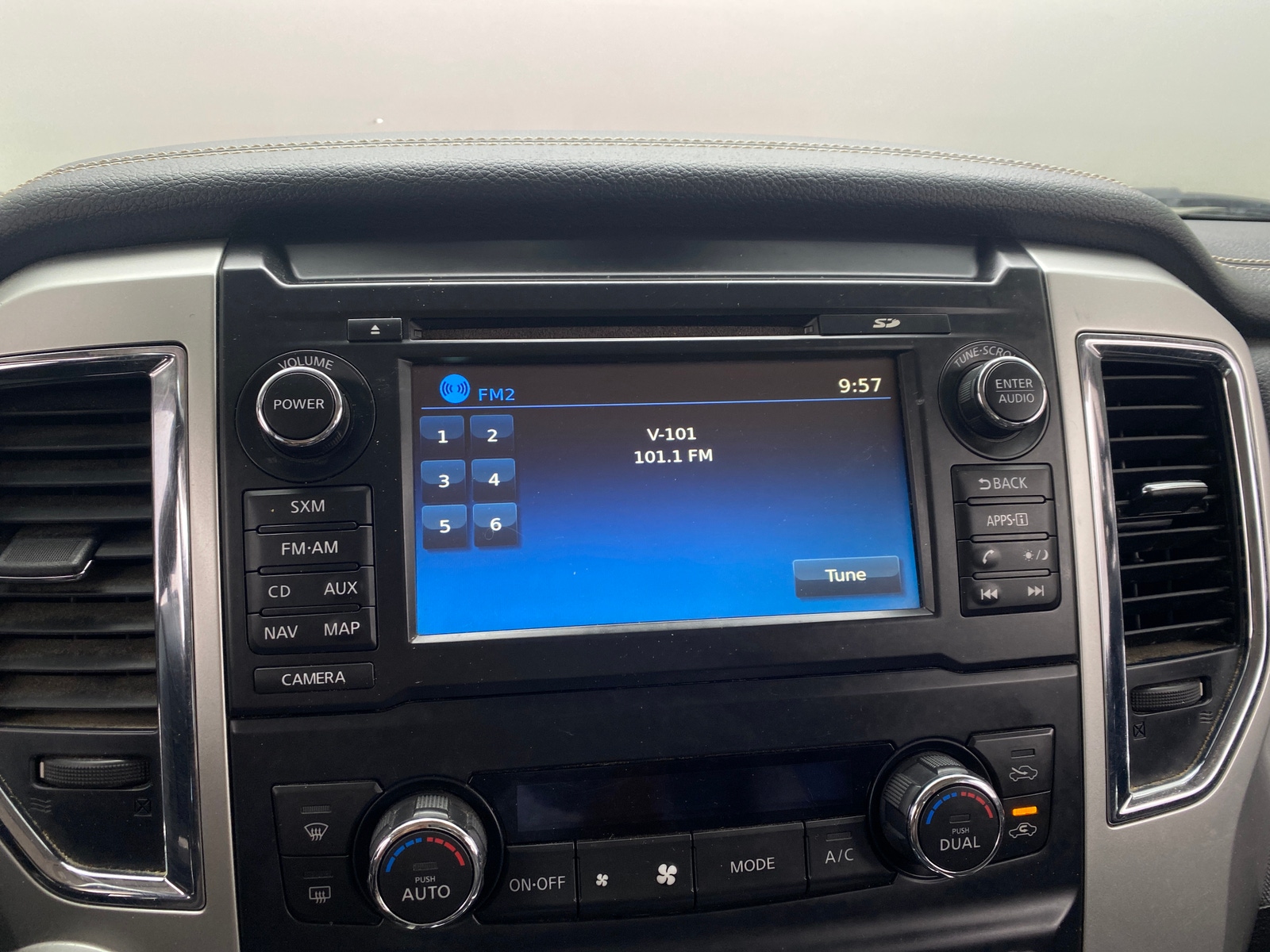 Thumbnail: 2018 Nissan Titan - 3