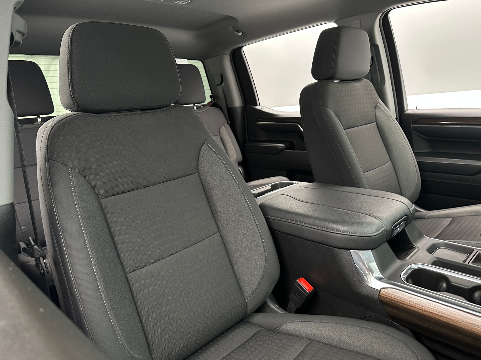 Thumbnail: 2024 Chevrolet Silverado 1500 - 2