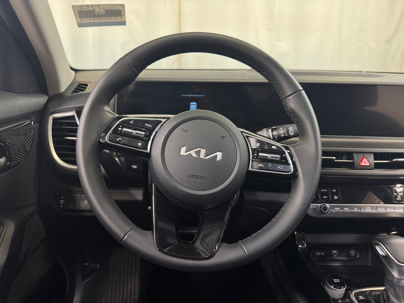 Thumbnail: 2025 Kia Seltos - 4