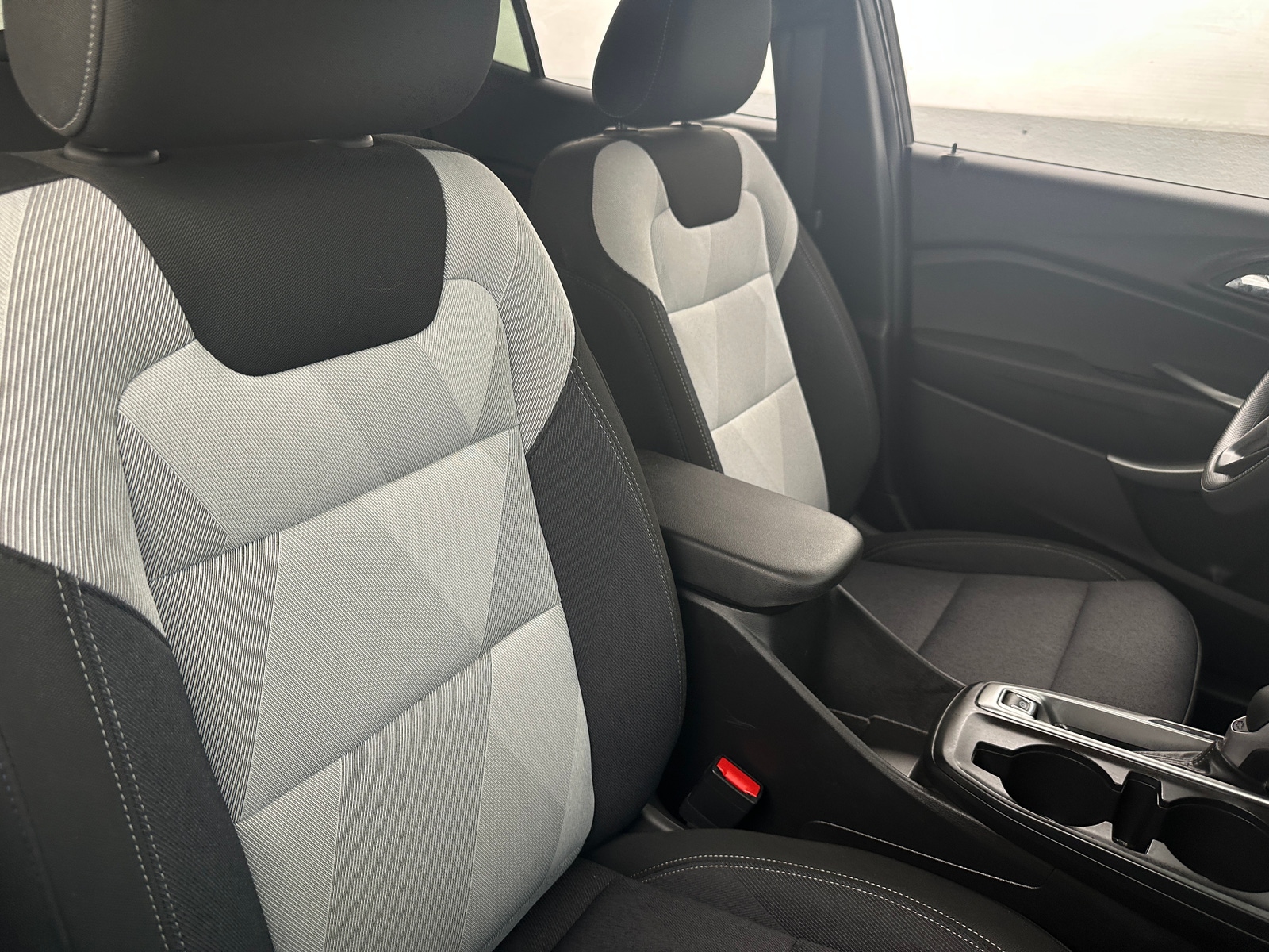 Thumbnail: 2025 Chevrolet Trax - 2