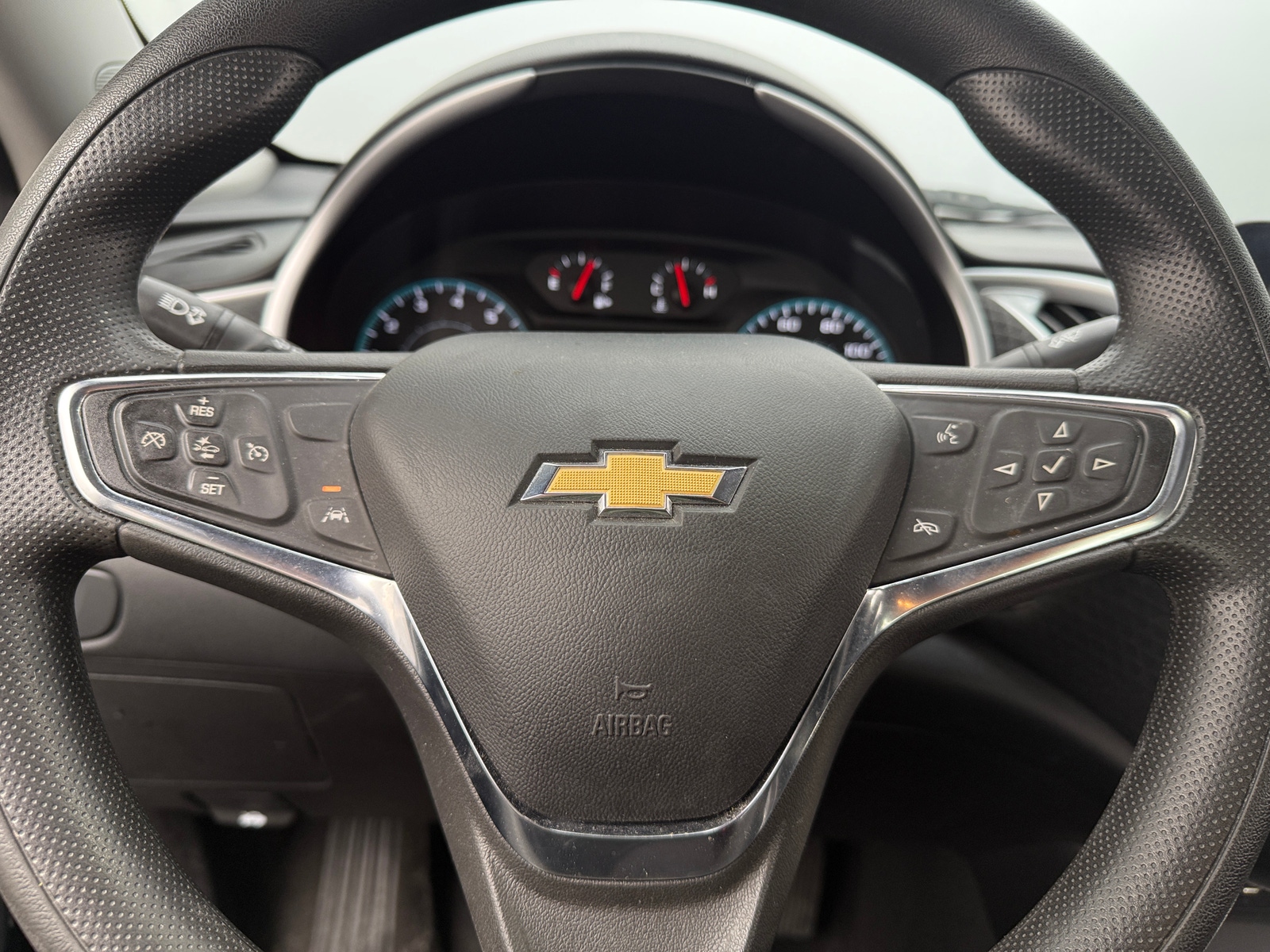 Thumbnail: 2023 Chevrolet Malibu - 5