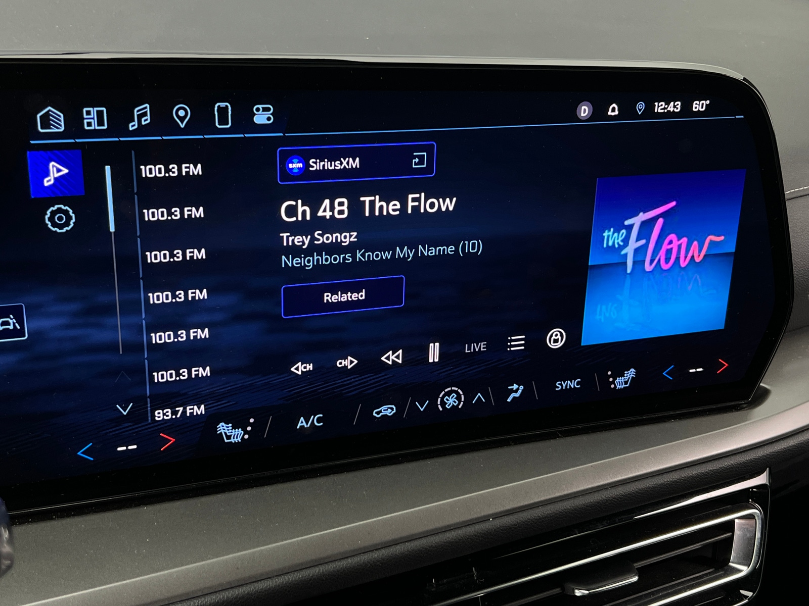 Thumbnail: 2024 Chevrolet Traverse - 4