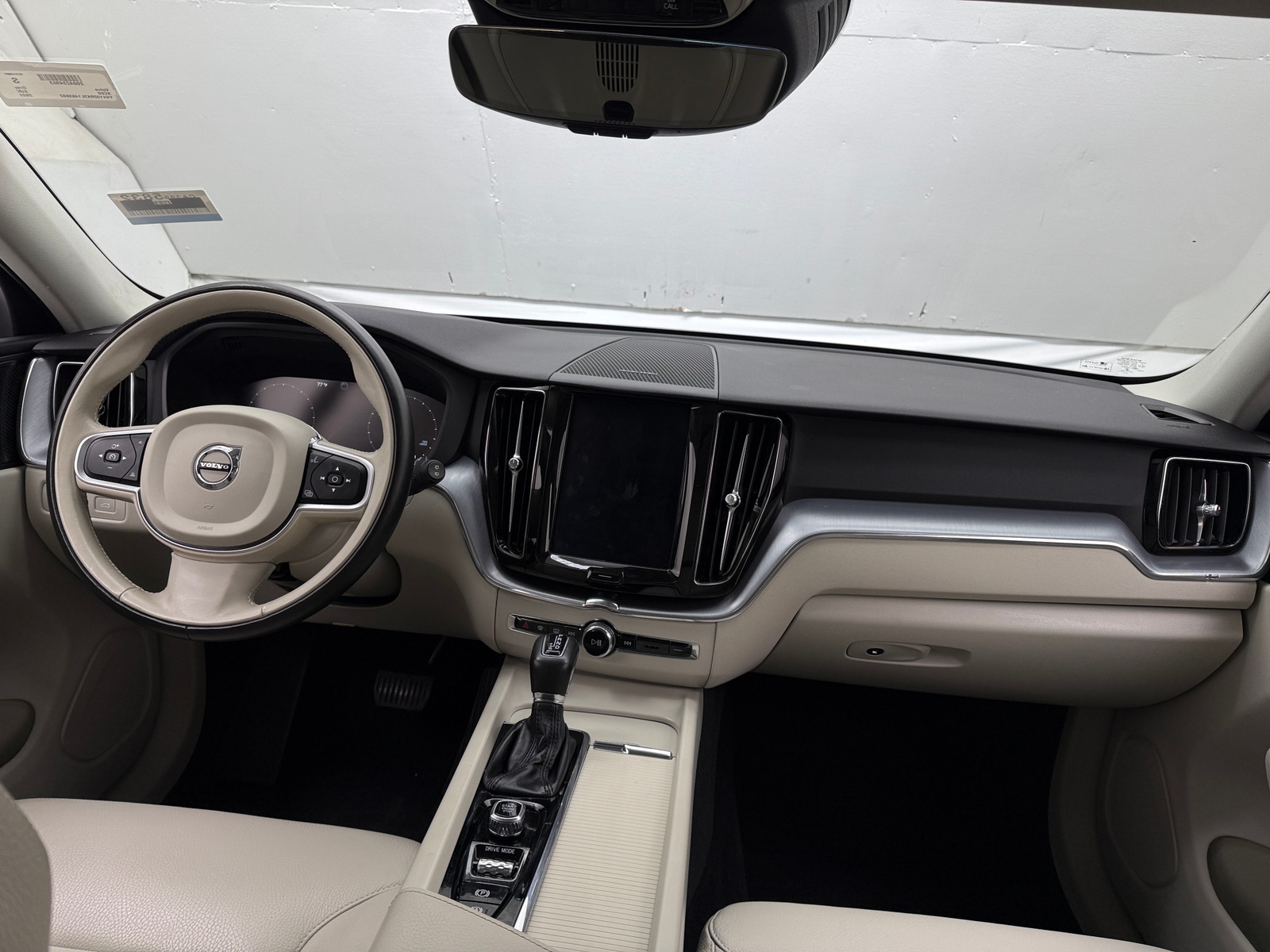 Thumbnail: 2020 Volvo XC60 - 2