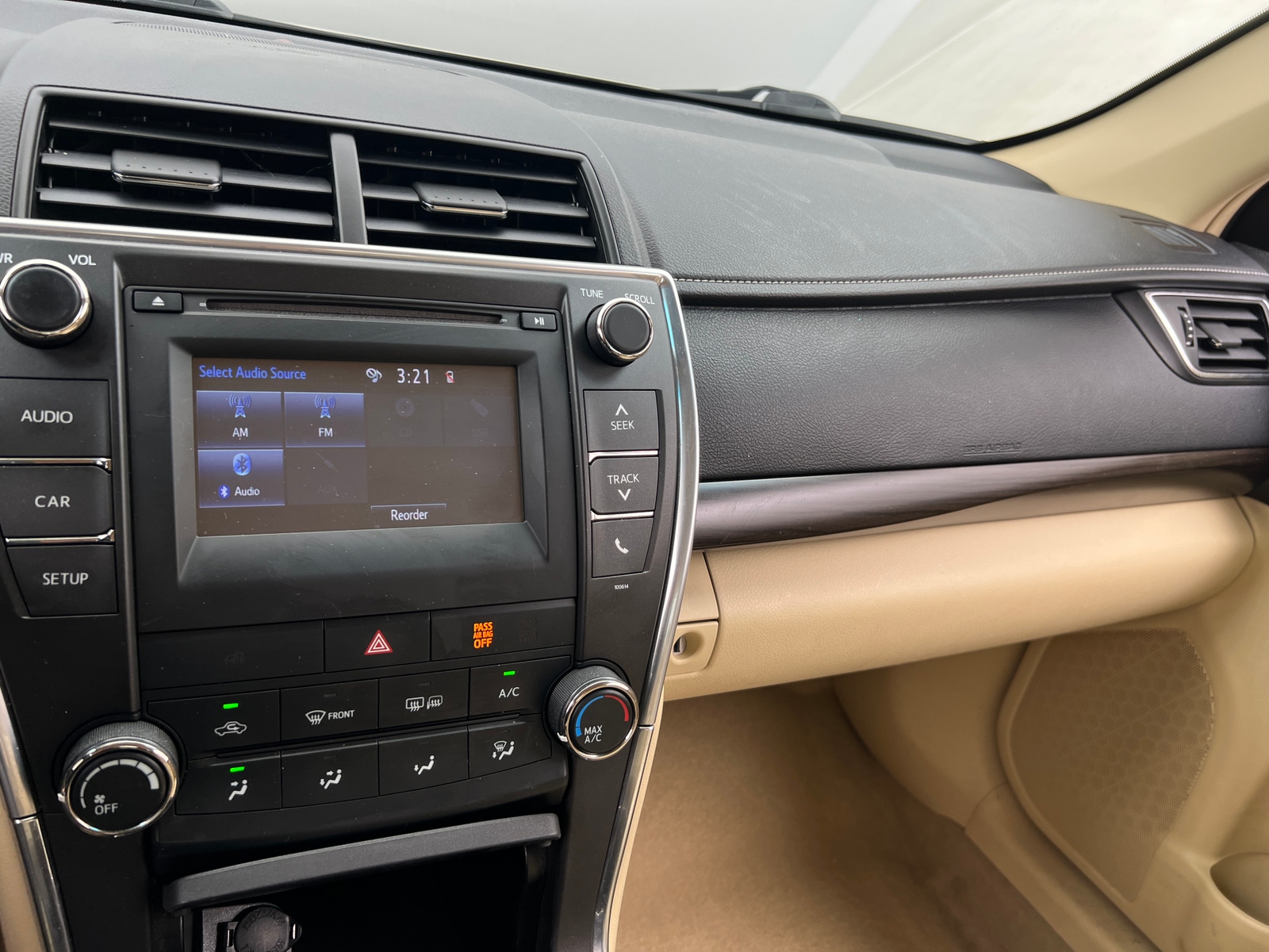 Thumbnail: 2016 Toyota Camry - 4