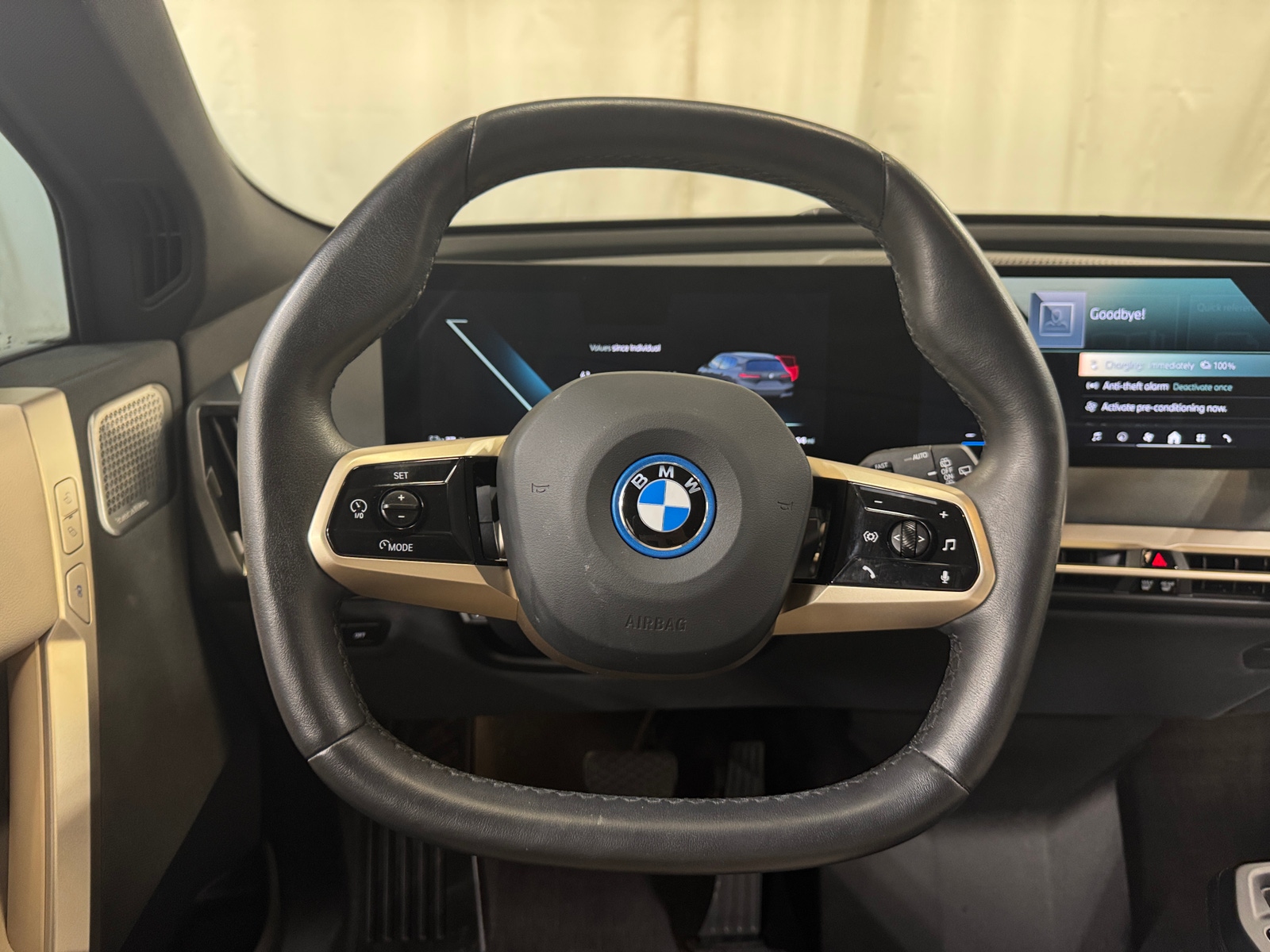 Thumbnail: 2024 BMW iX - 4