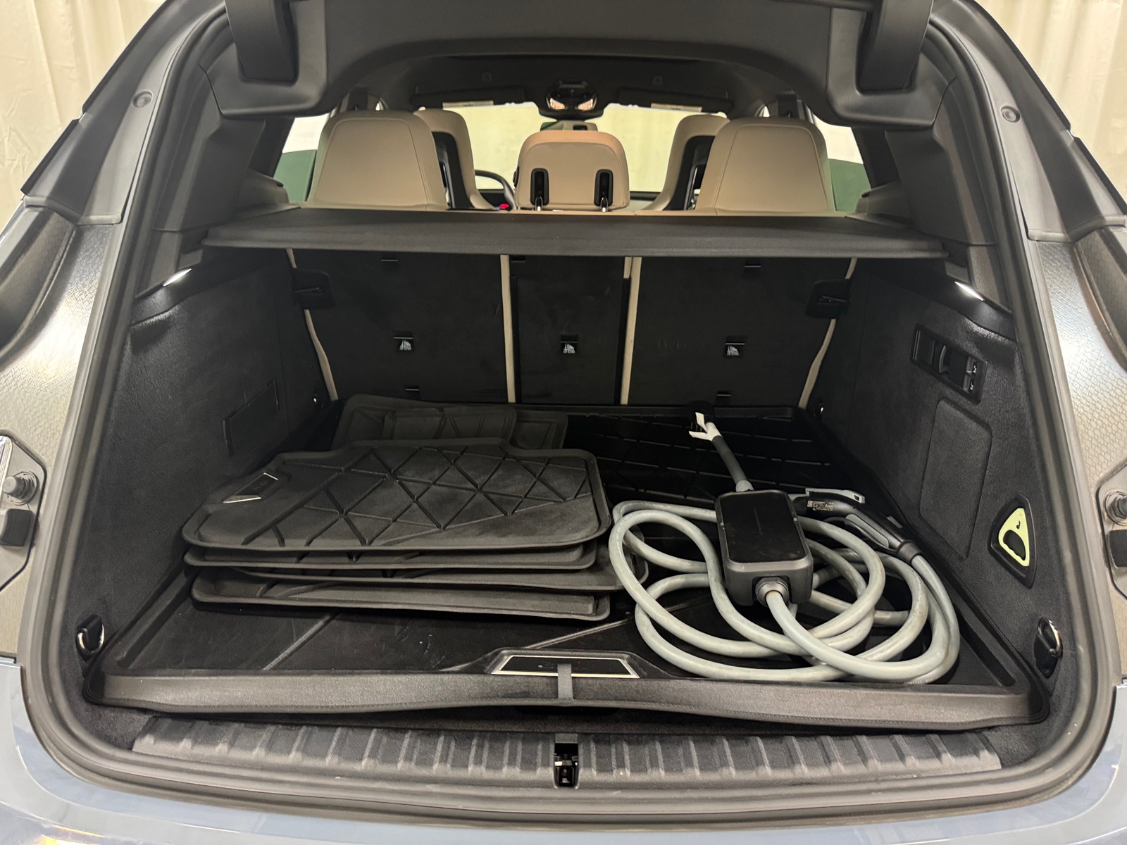 Thumbnail: 2024 BMW iX - 6