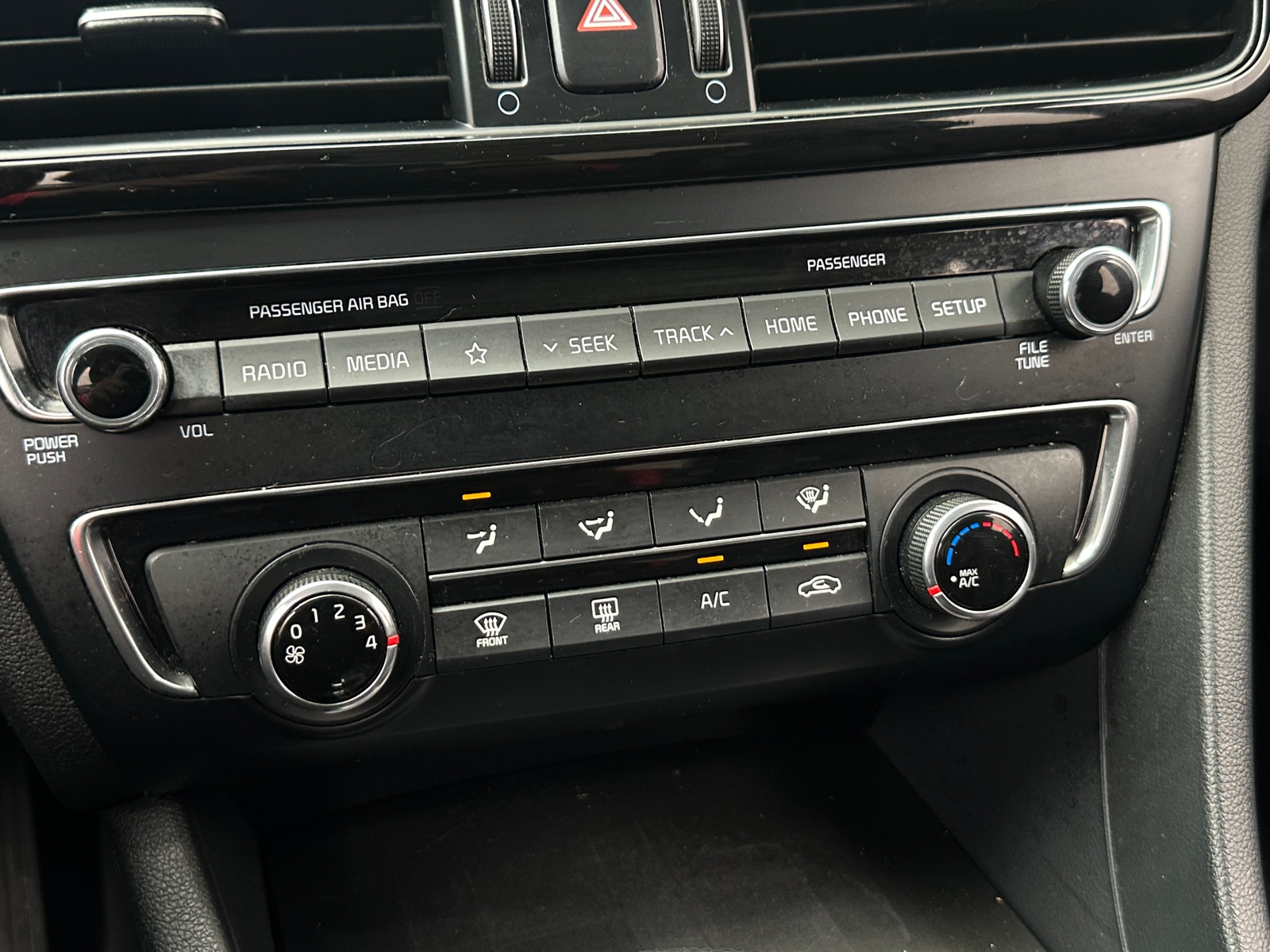 Thumbnail: 2020 Kia Optima - 3