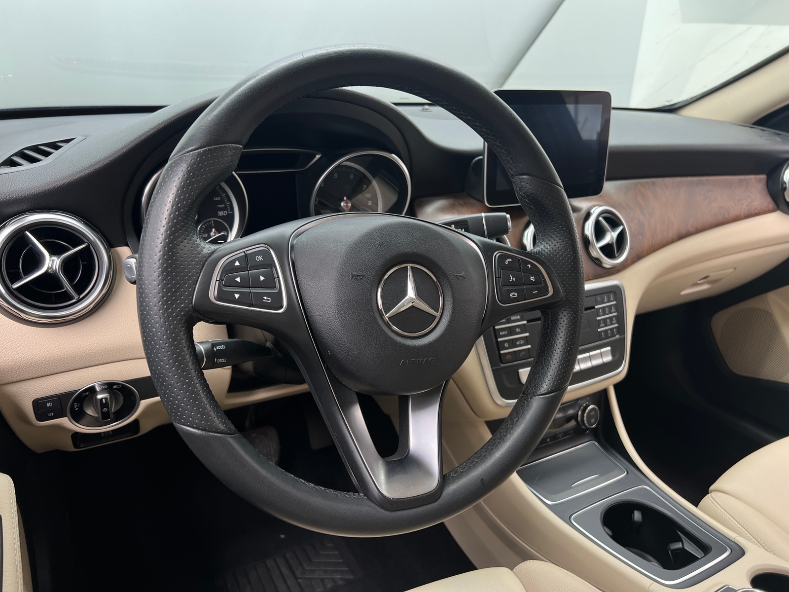 Thumbnail: 2018 Mercedes-Benz GLA - 4