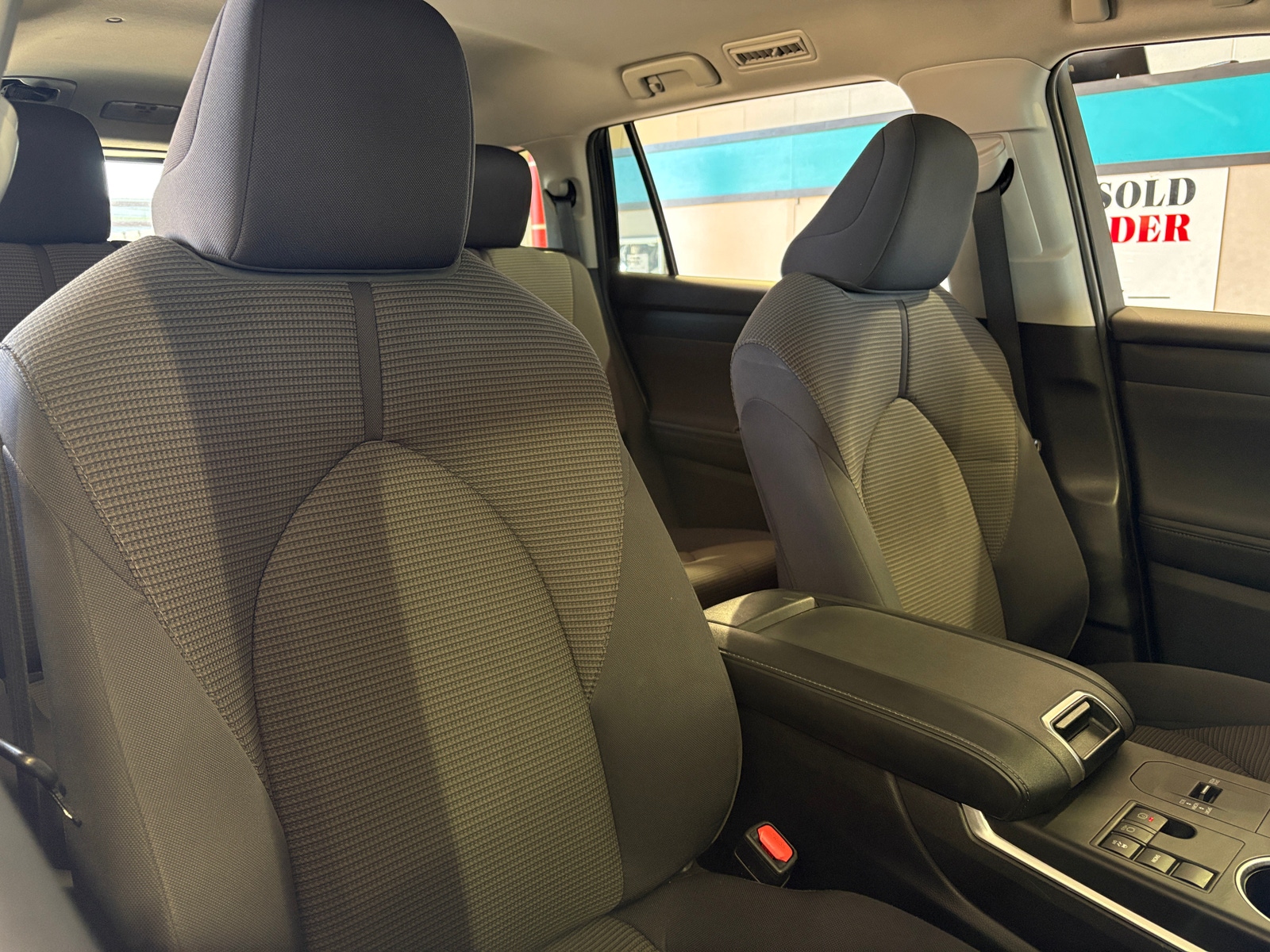 Thumbnail: 2024 Toyota Highlander - 2