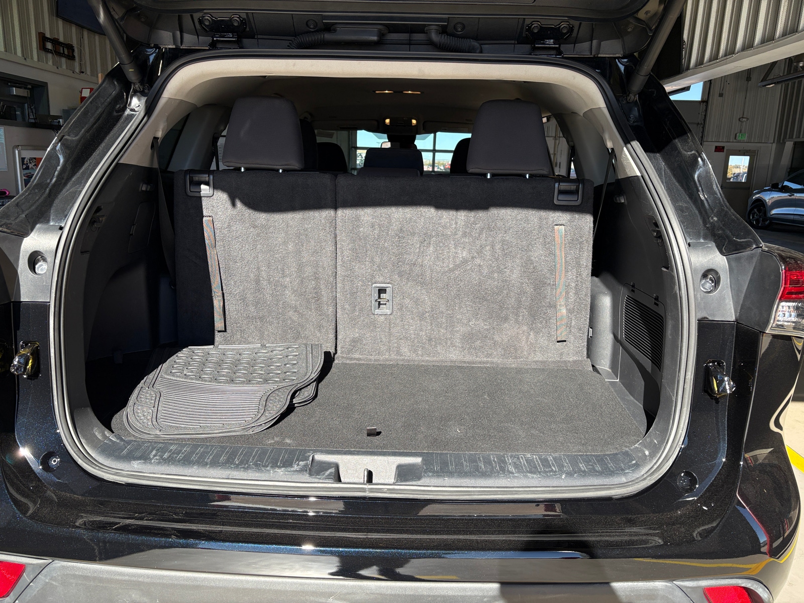 Thumbnail: 2024 Toyota Highlander - 7