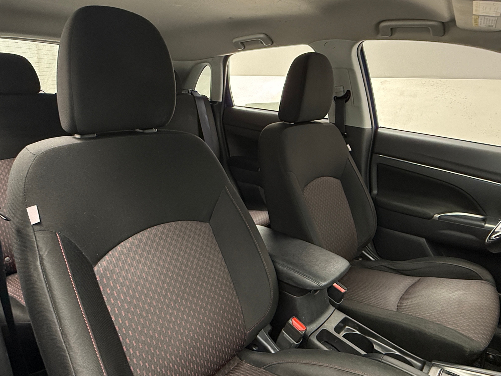 Thumbnail: 2019 Mitsubishi Outlander Sport - 2