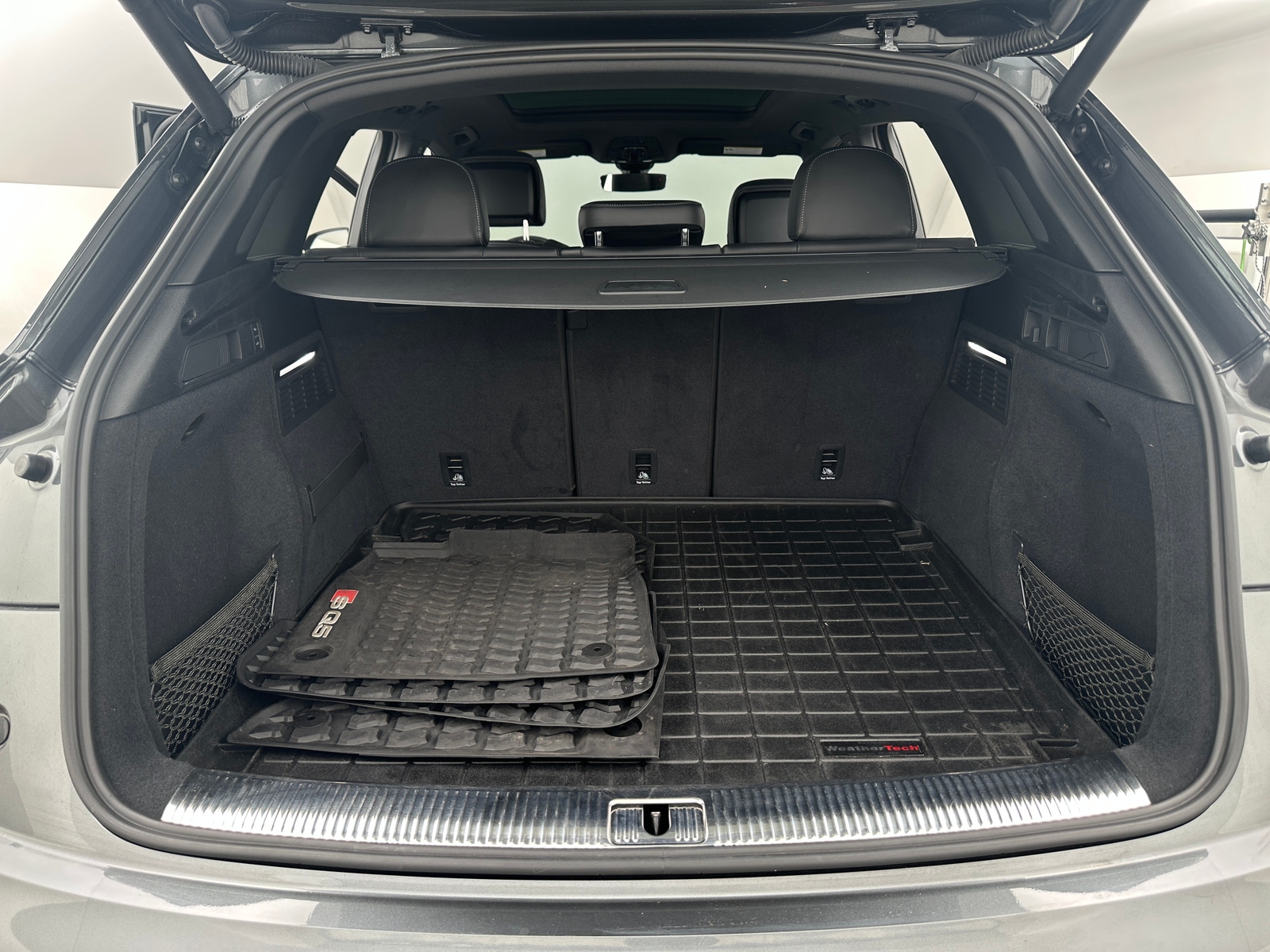 Thumbnail: 2020 Audi SQ5 - 6