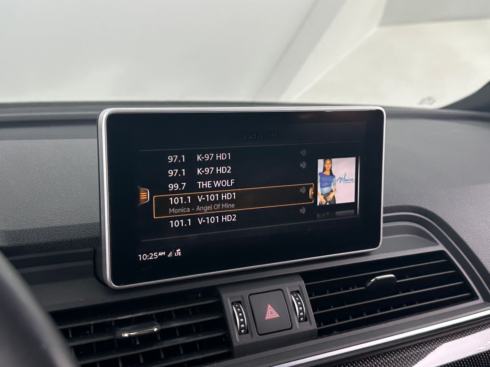 Thumbnail: 2020 Audi SQ5 - 3