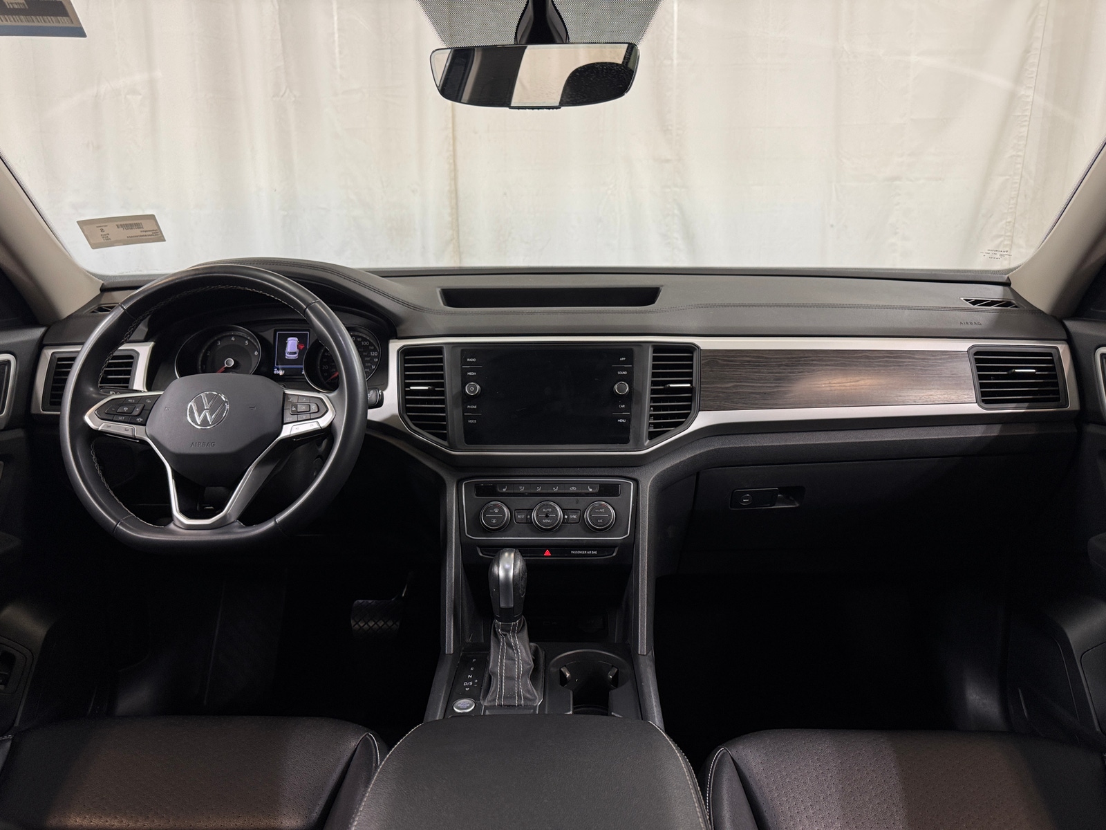 Thumbnail: 2021 Volkswagen Atlas - 3