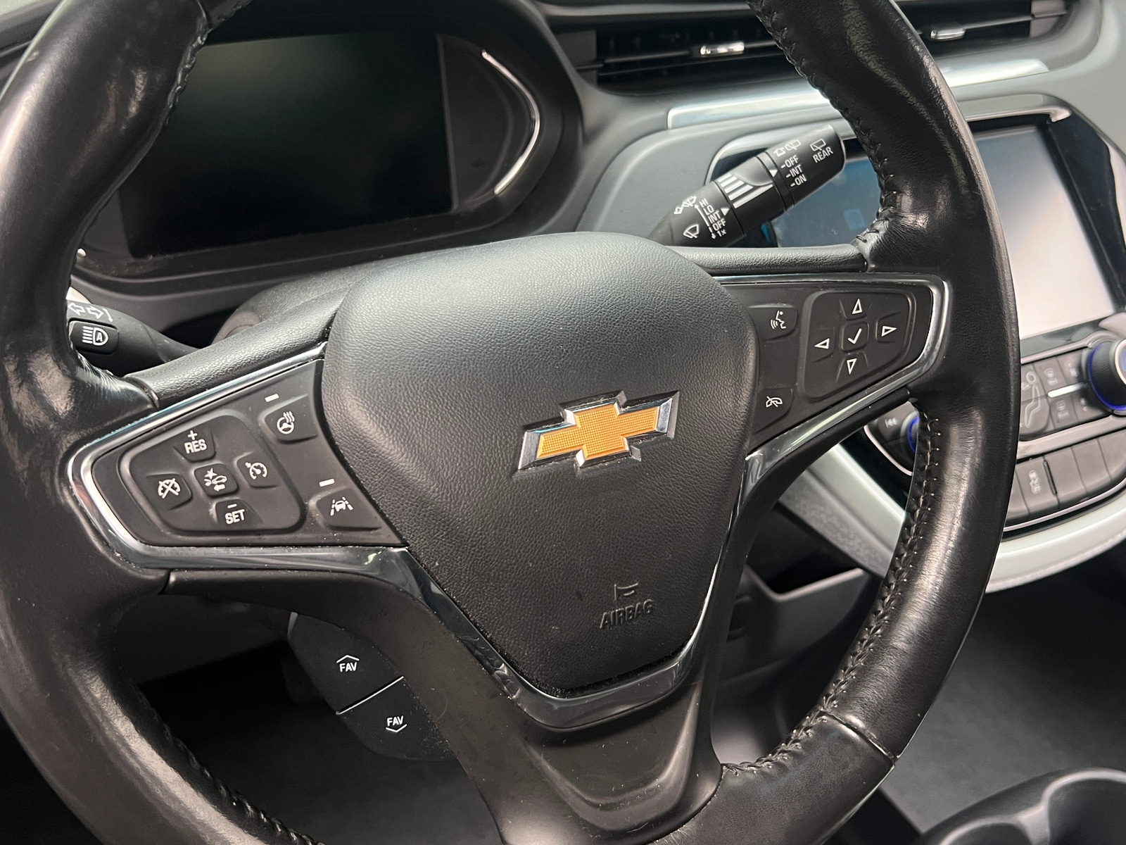 Thumbnail: 2020 Chevrolet Bolt EV - 4