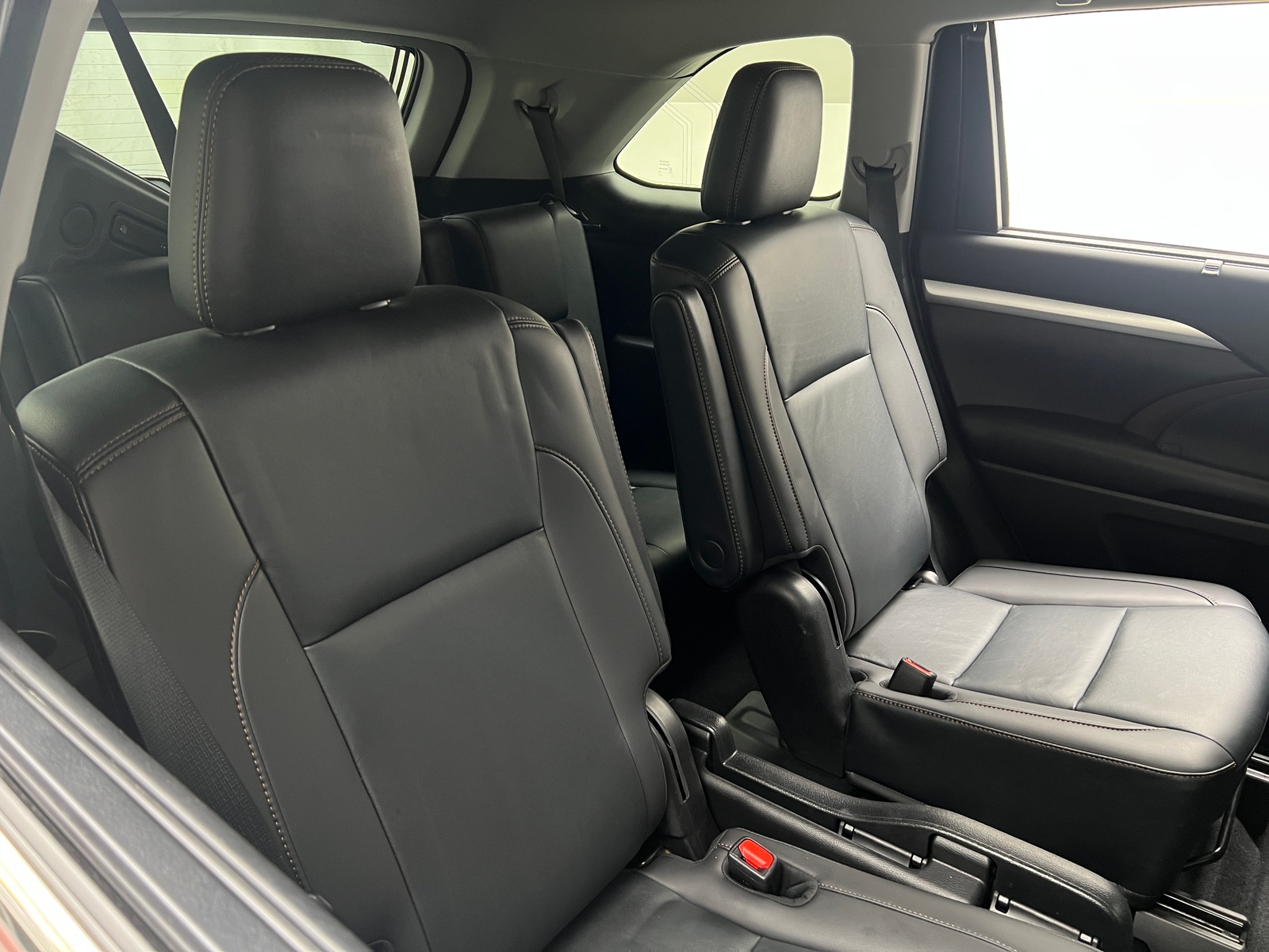 Thumbnail: 2019 Toyota Highlander - 5