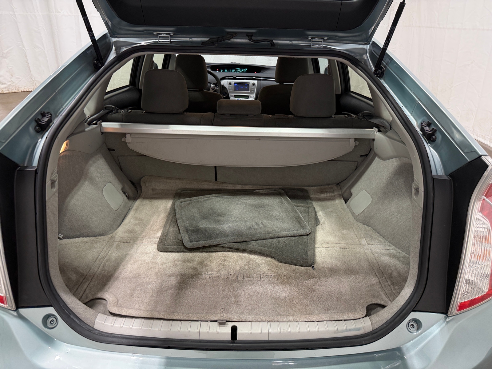 Thumbnail: 2015 Toyota Prius - 7