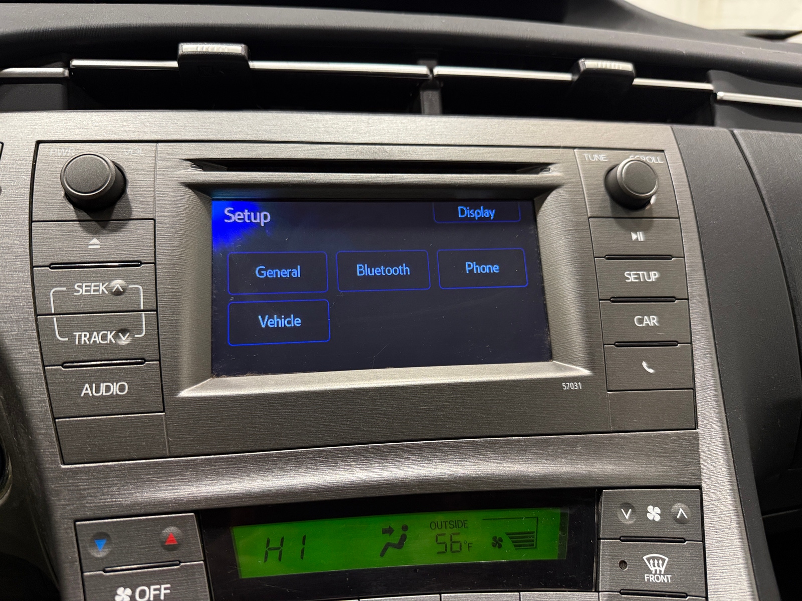 Thumbnail: 2015 Toyota Prius - 4