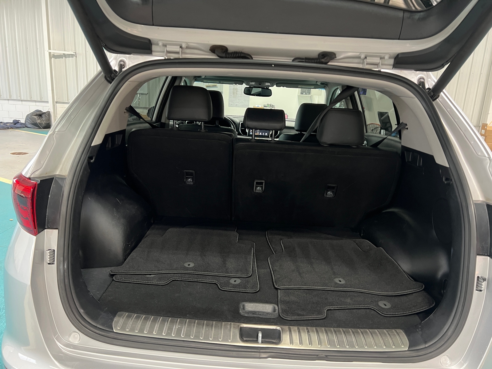 Thumbnail: 2019 Kia Sportage - 6