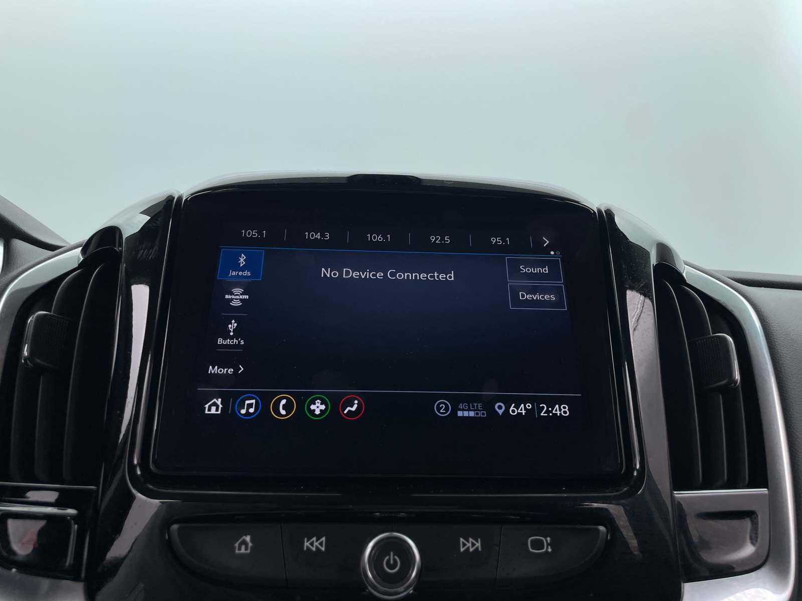 Thumbnail: 2021 Chevrolet Traverse - 4