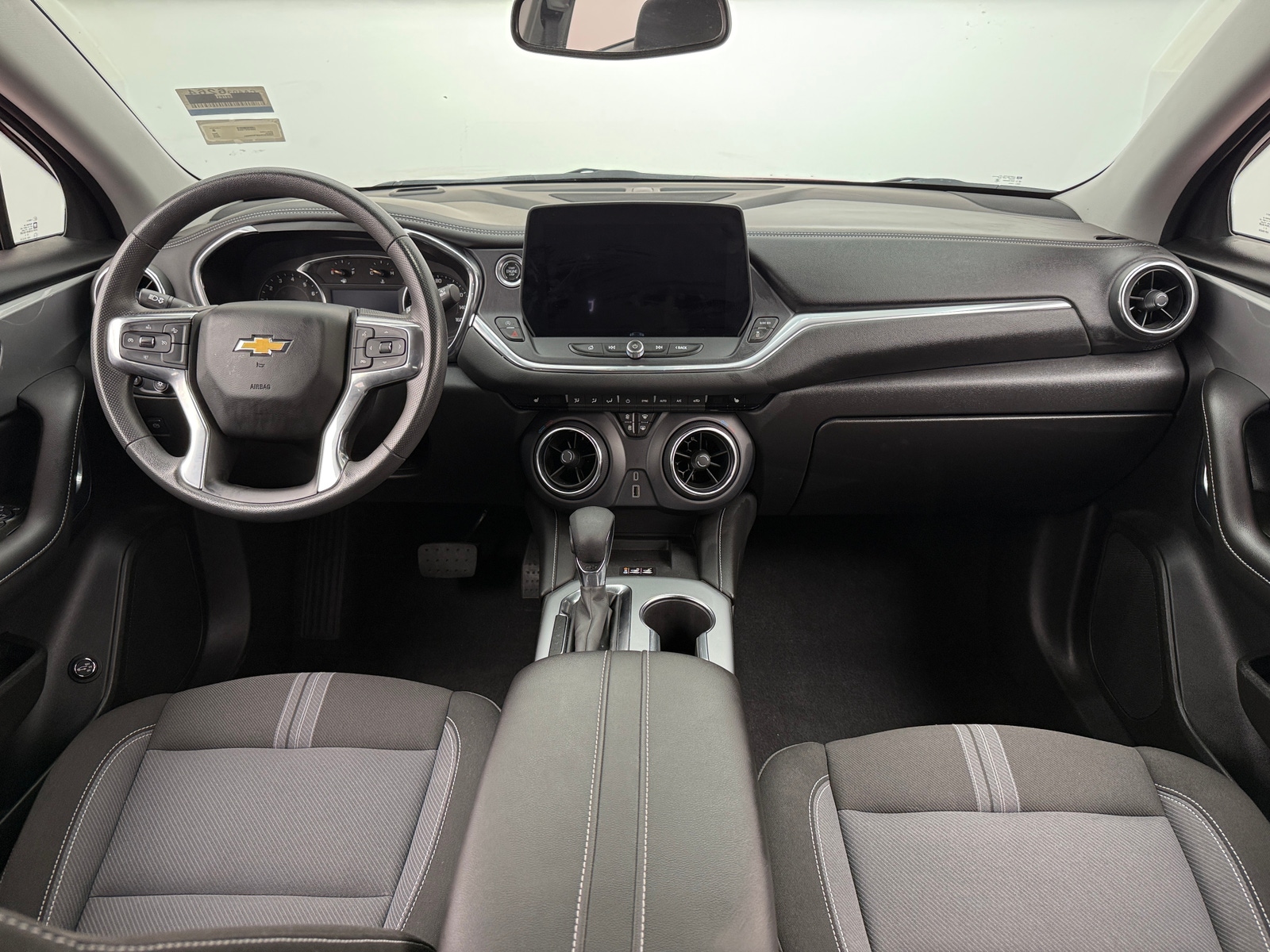 Thumbnail: 2023 Chevrolet Blazer - 3