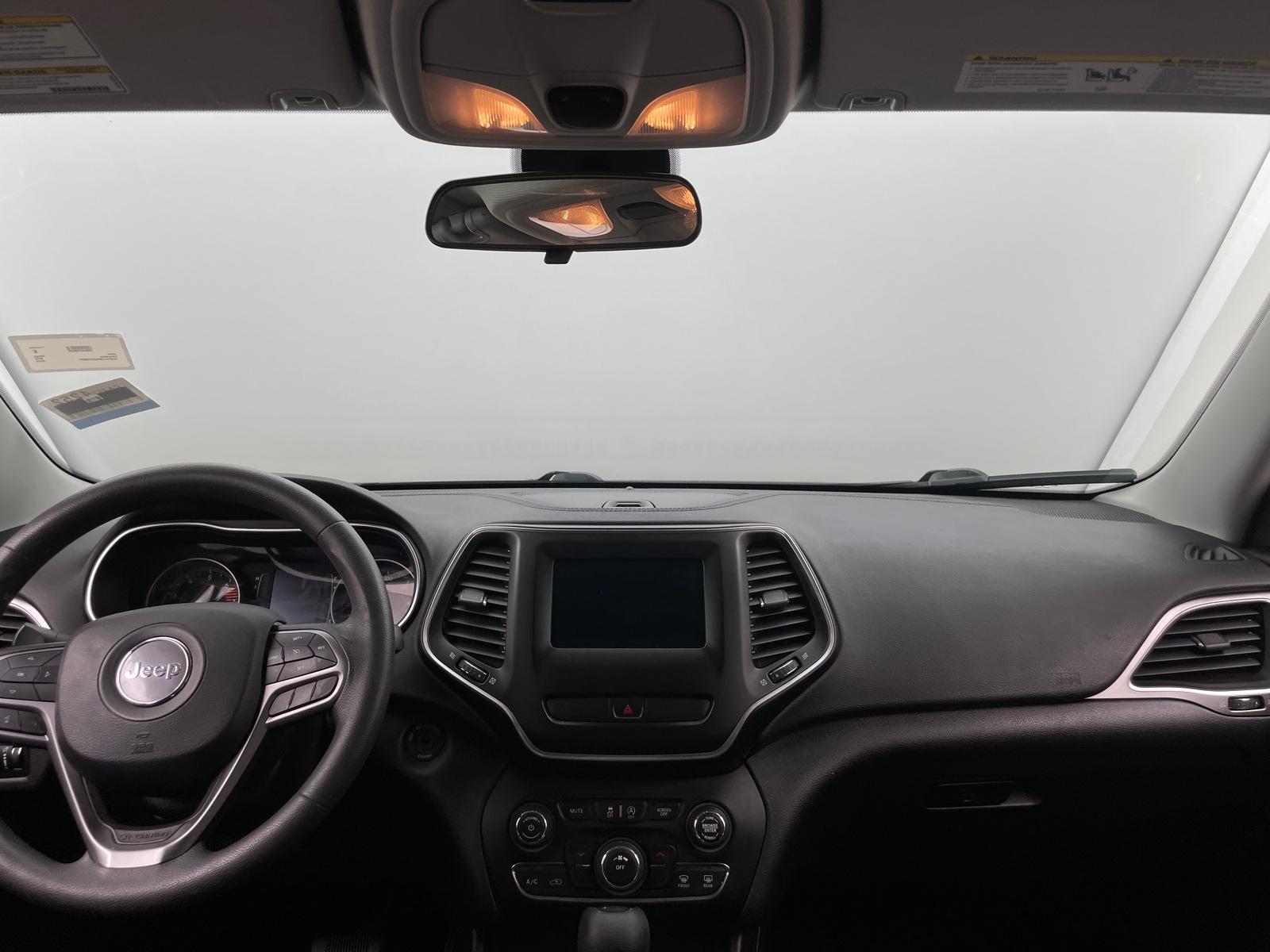 Thumbnail: 2019 Jeep Cherokee - 3