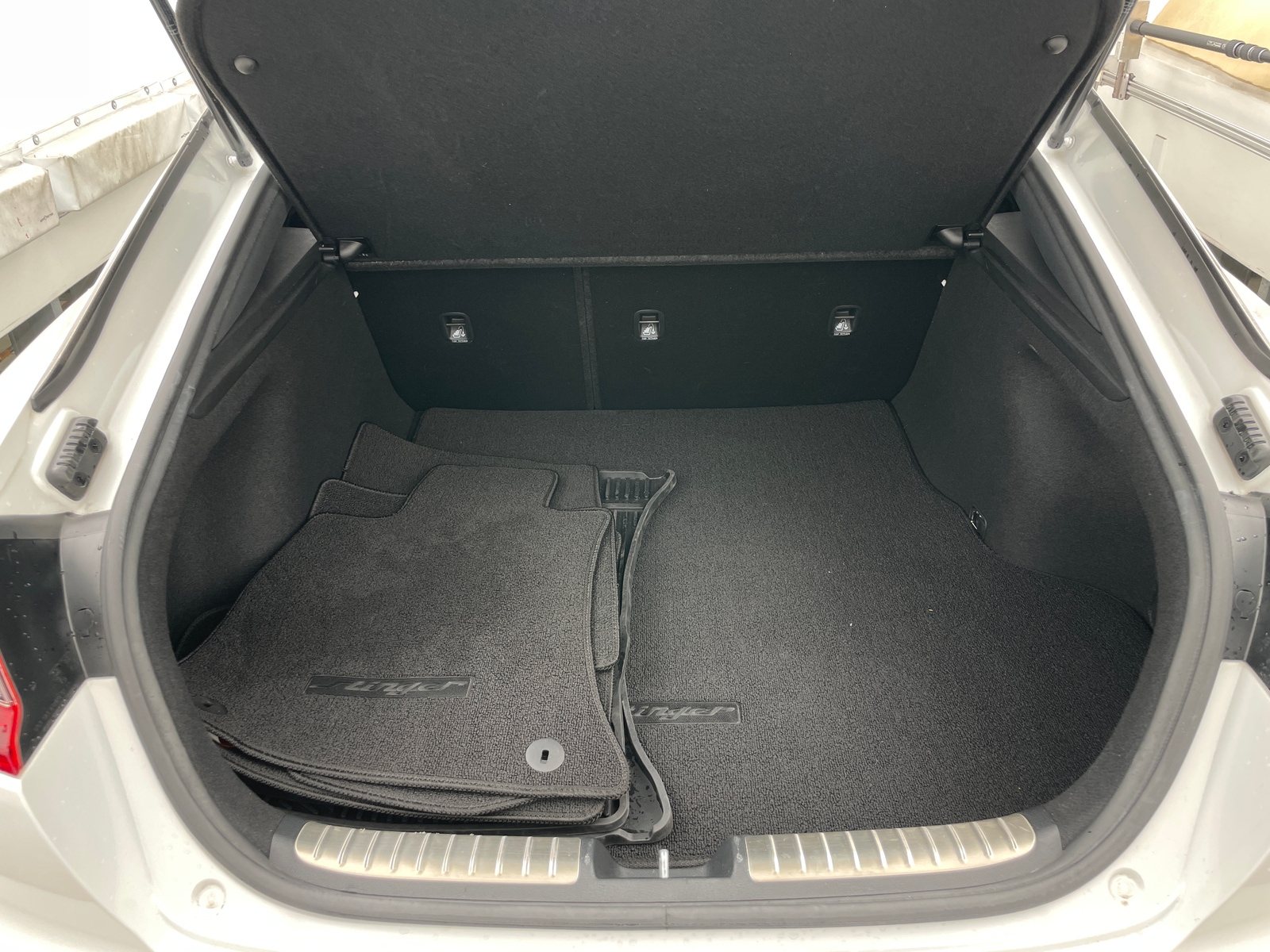 Thumbnail: 2019 Kia Stinger - 6