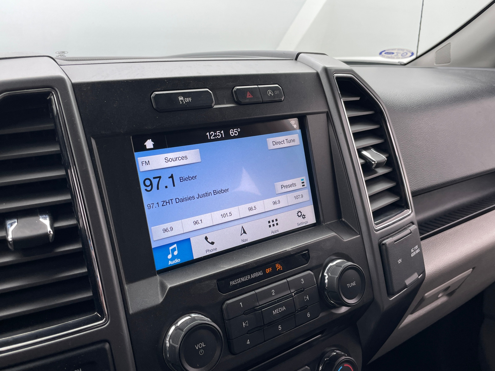 Thumbnail: 2018 Ford Econoline - 4