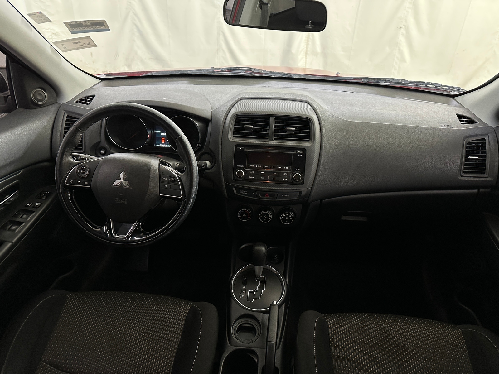 Thumbnail: 2016 Mitsubishi Outlander Sport - 3