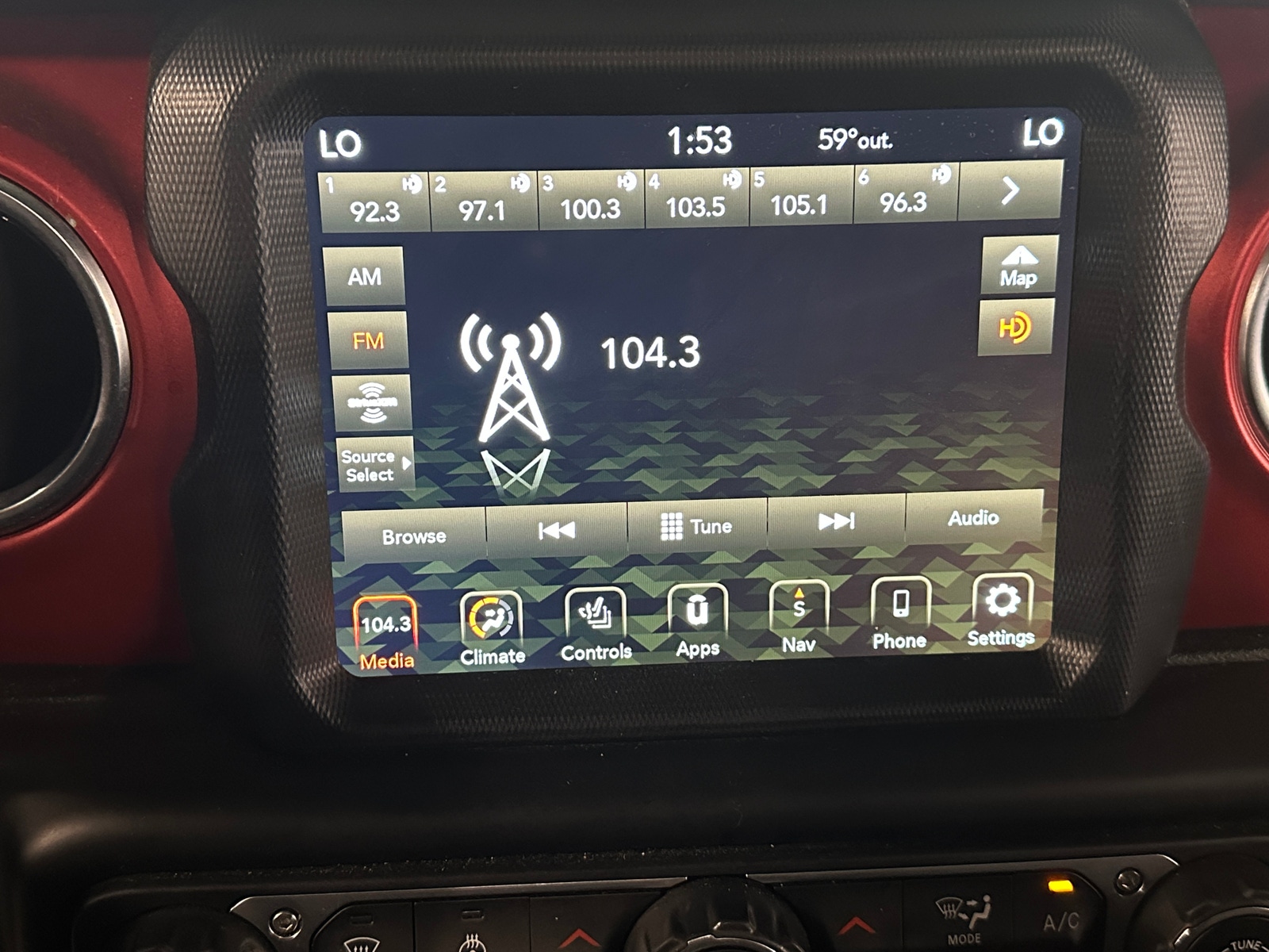 Thumbnail: 2021 Jeep Gladiator - 3