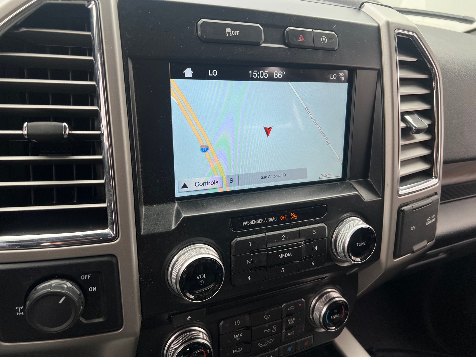 Thumbnail: 2016 Ford Econoline - 3