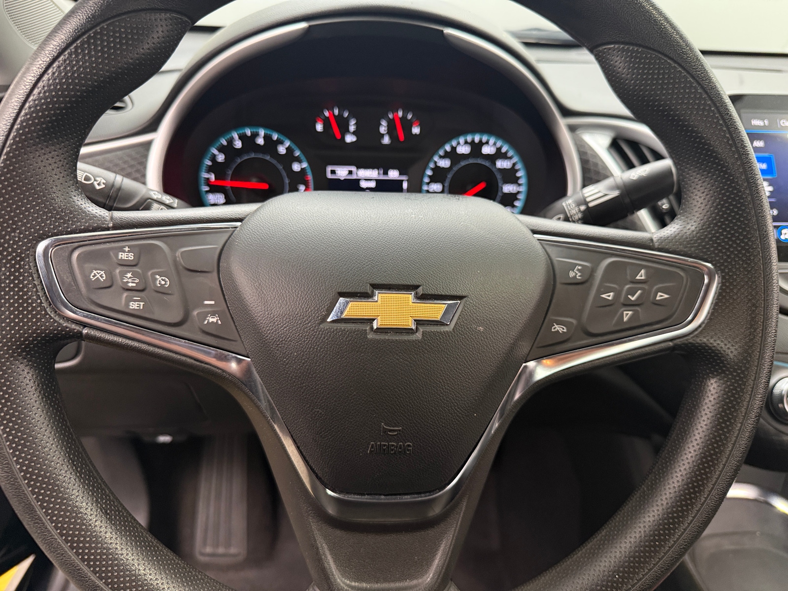 Thumbnail: 2023 Chevrolet Malibu - 5