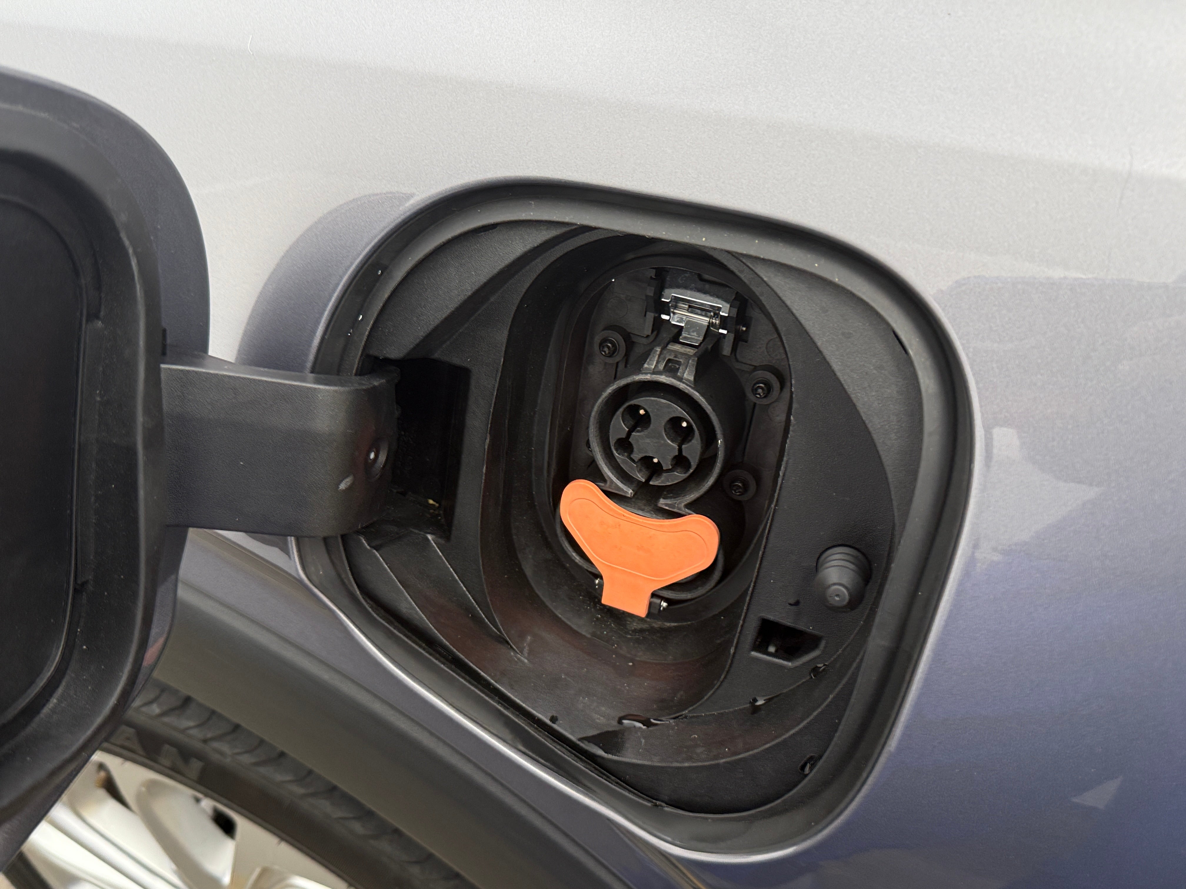 Used 2023 Chevrolet Bolt EUV LT with VIN 1G1FY6S07P4195867 for sale in Oak Creek, WI