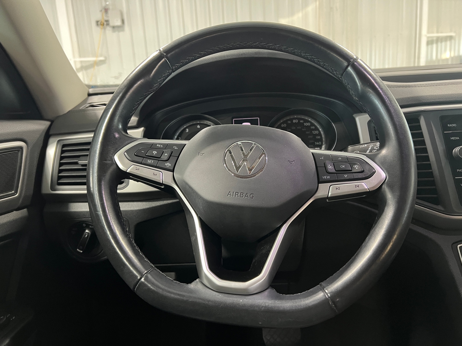 Thumbnail: 2021 Volkswagen Atlas - 4