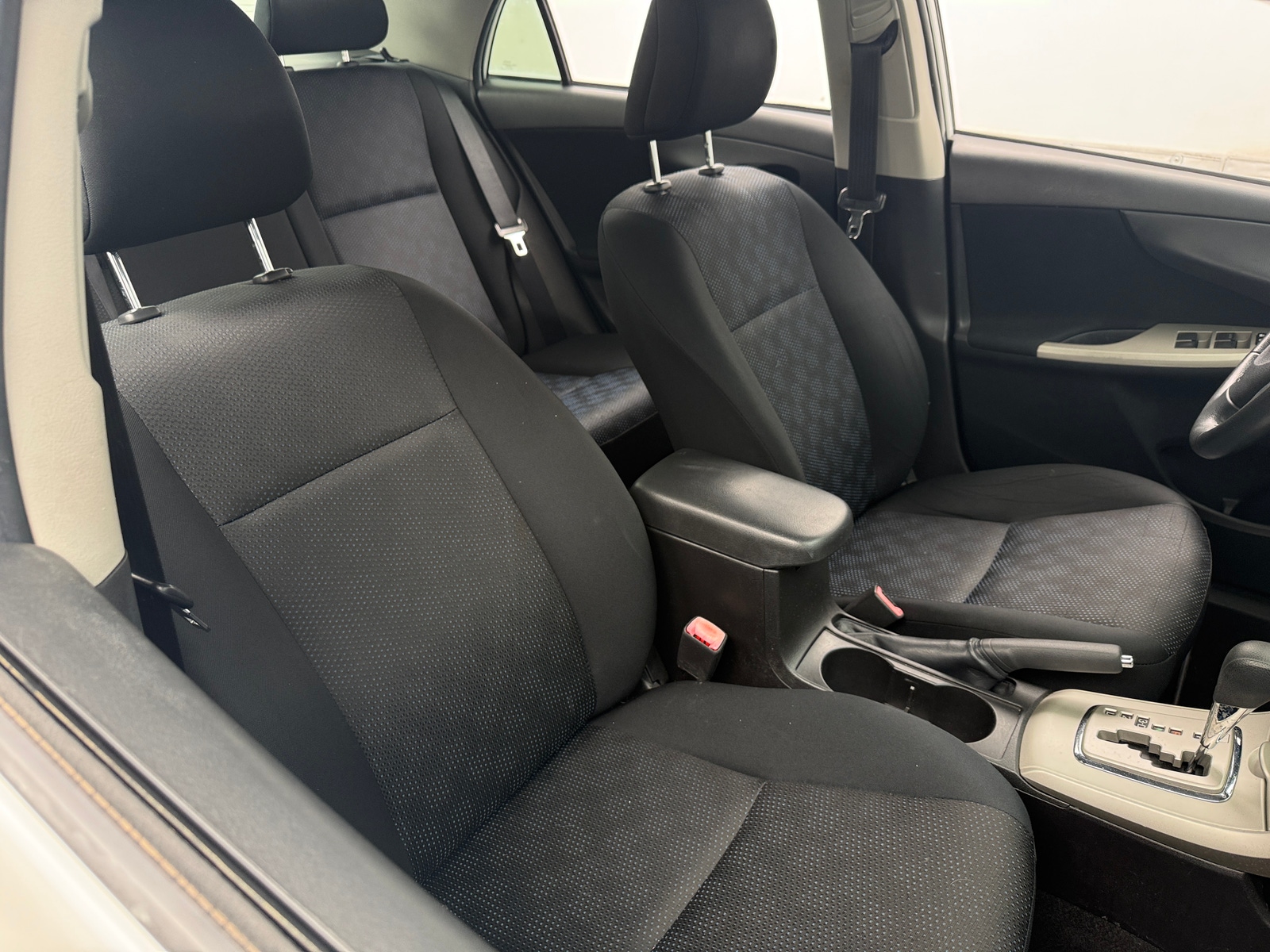 Thumbnail: 2010 Toyota Corolla - 2