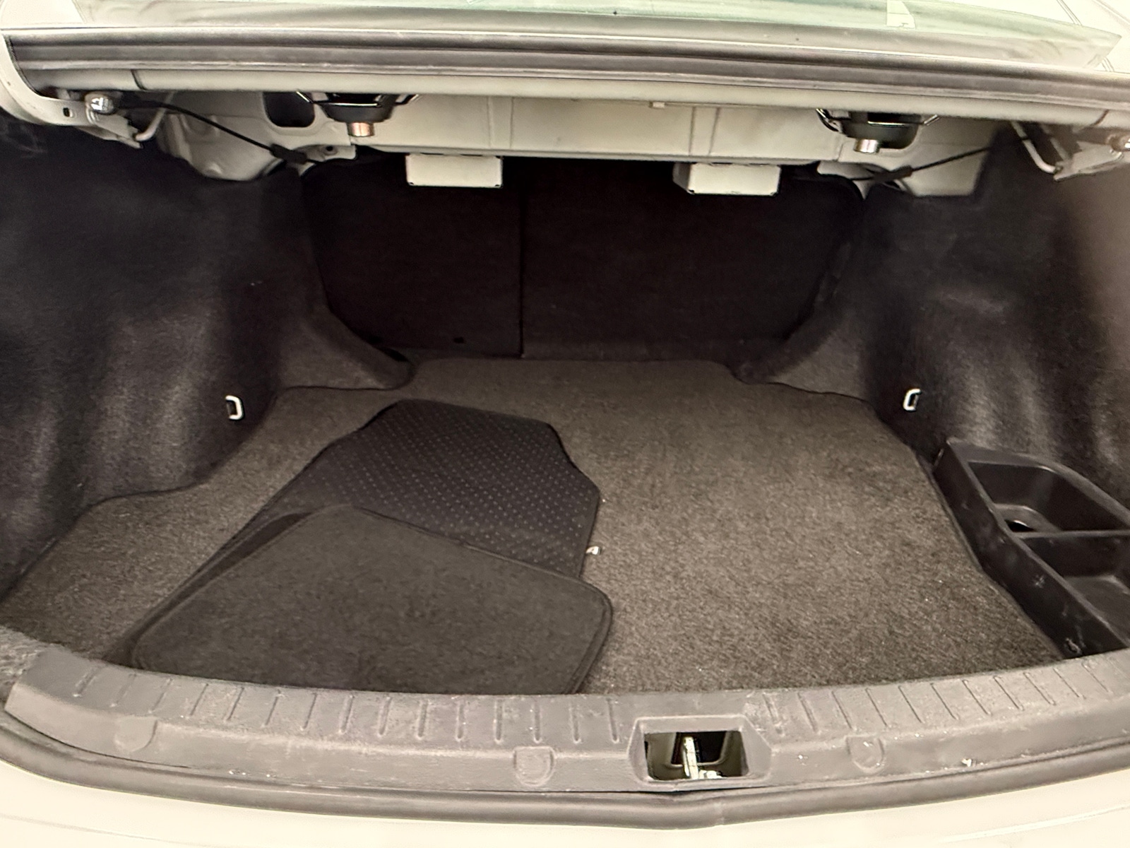 Thumbnail: 2010 Toyota Corolla - 7