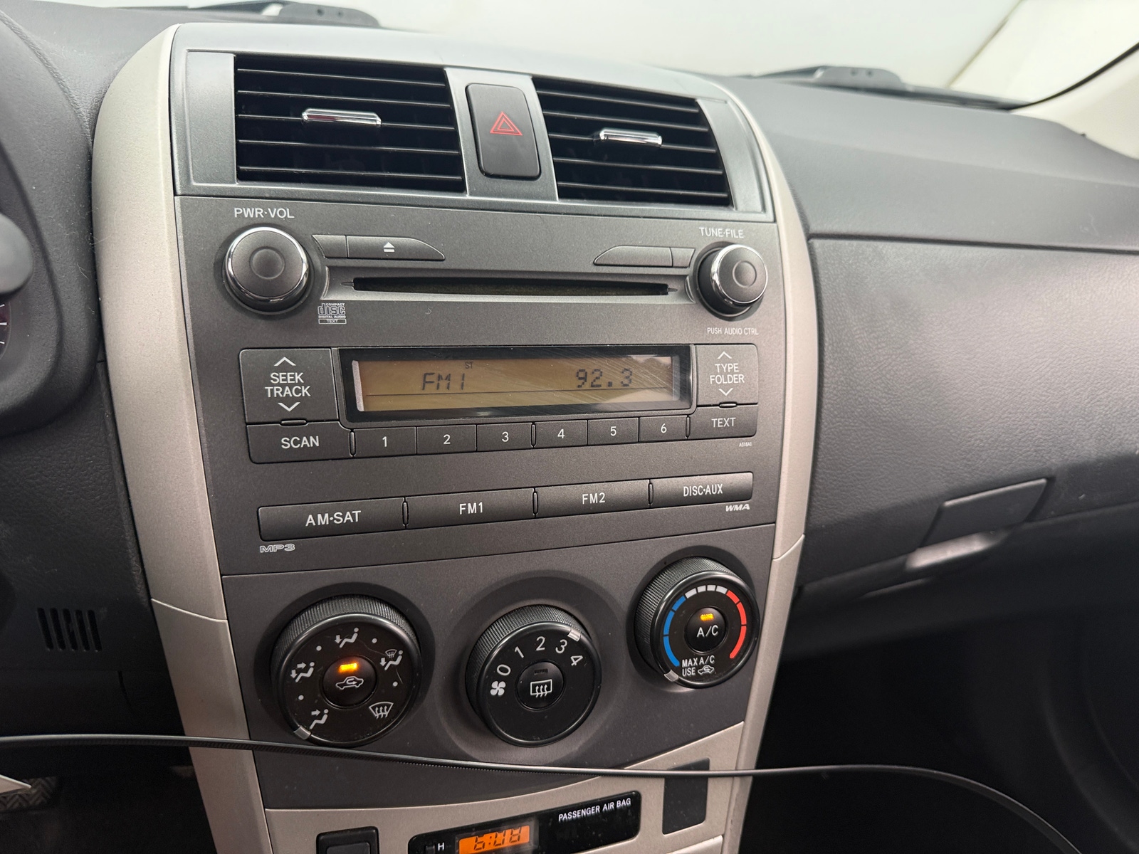 Thumbnail: 2010 Toyota Corolla - 4