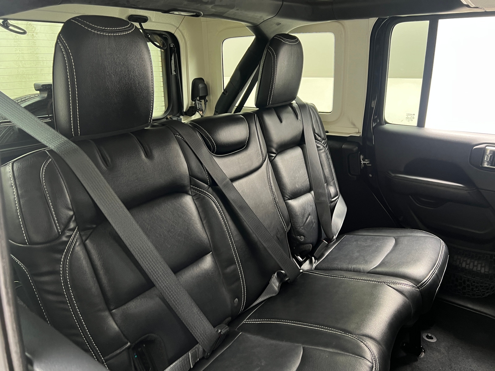 Thumbnail: 2019 Jeep Wrangler - 6