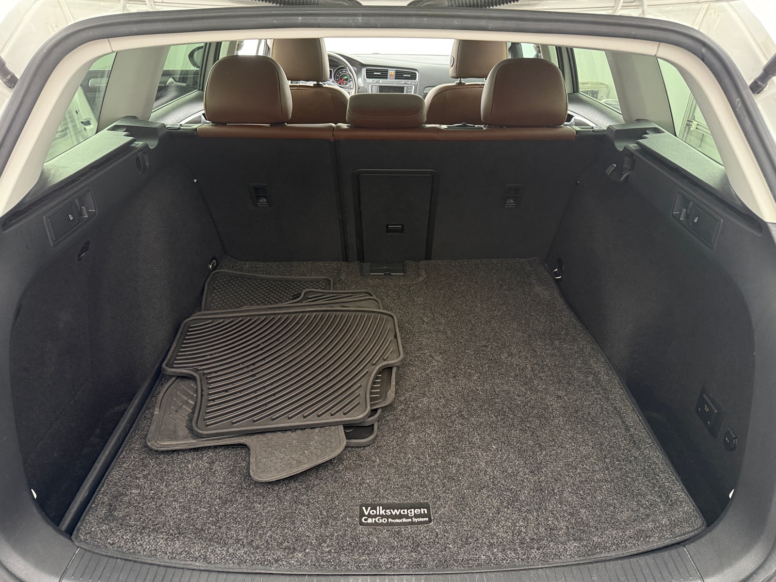 Thumbnail: 2017 Volkswagen Golf - 7