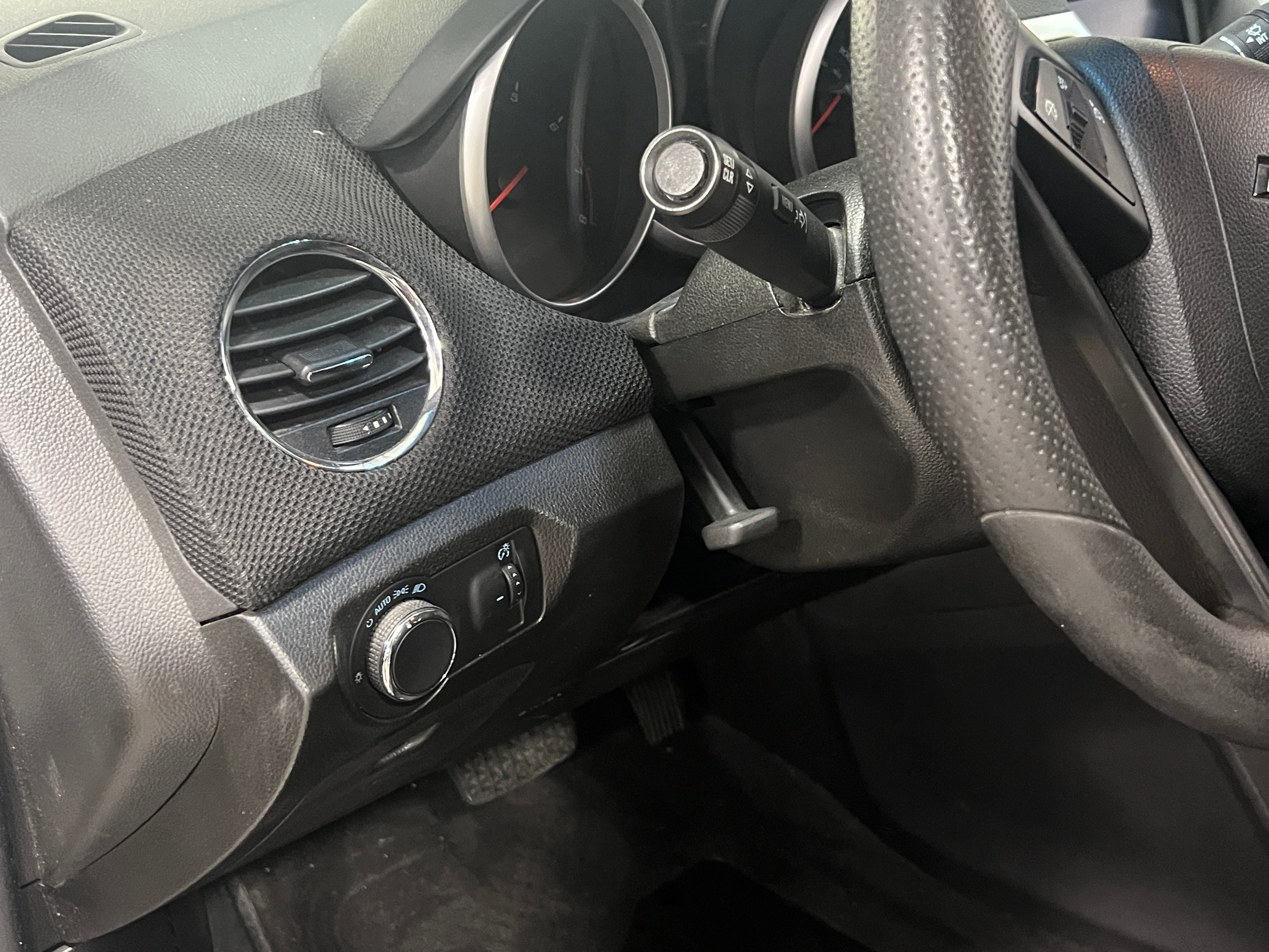 Used 2016 Chevrolet Cruze Limited 1LT with VIN 1G1PE5SB4G7133785 for sale in Oak Creek, WI