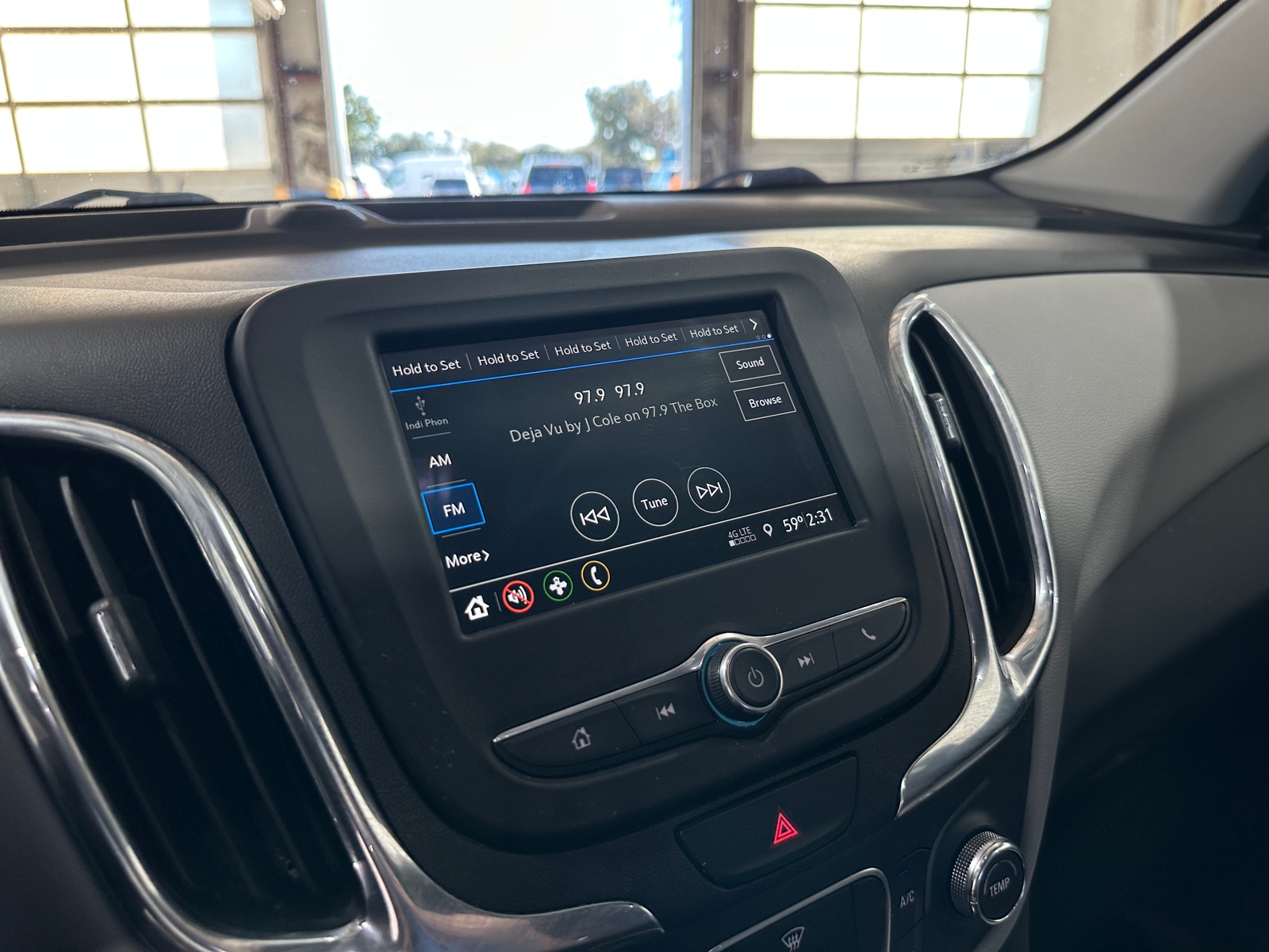 Thumbnail: 2019 Chevrolet Equinox - 4