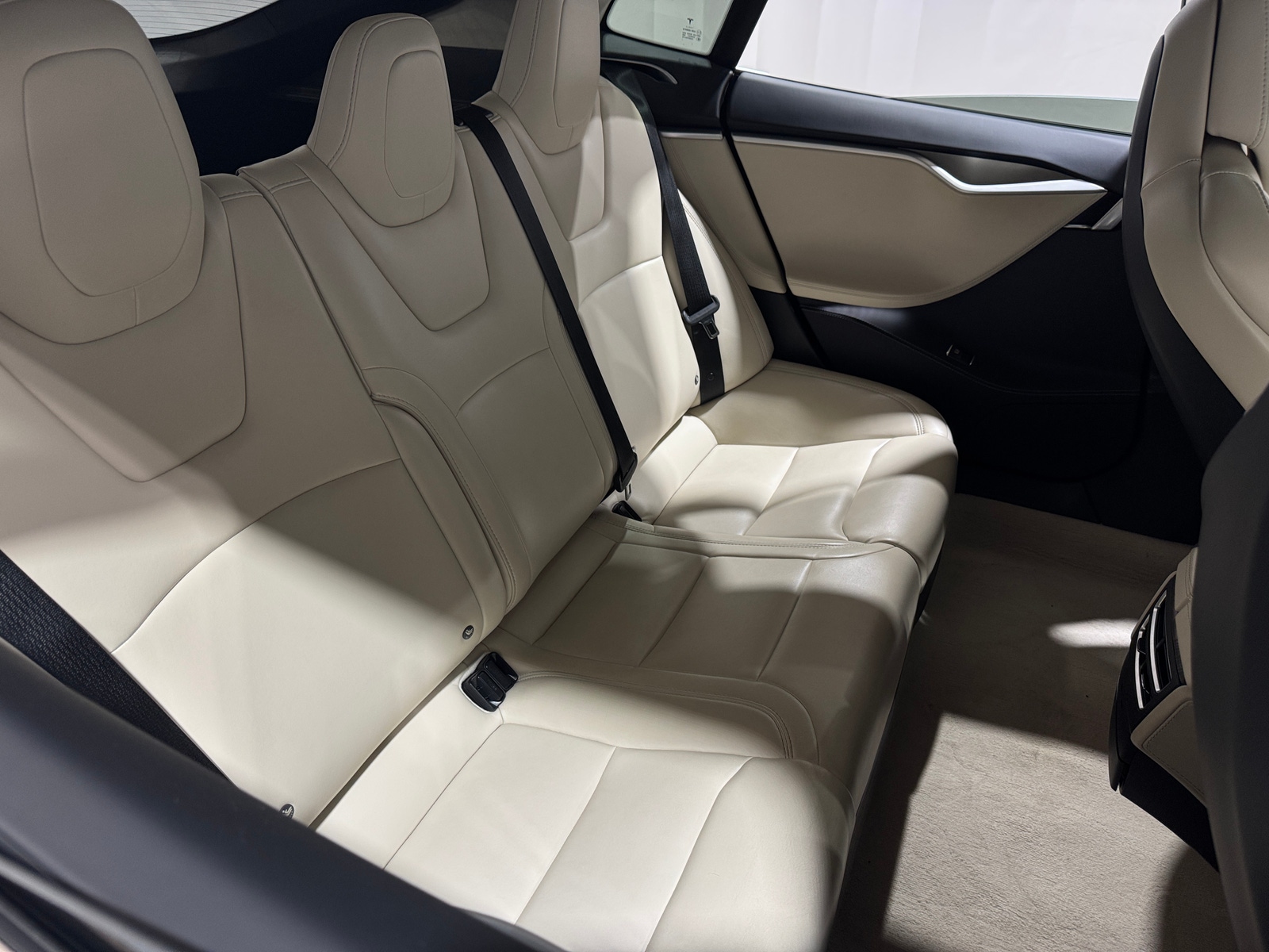 Thumbnail: 2018 Tesla Model S - 5